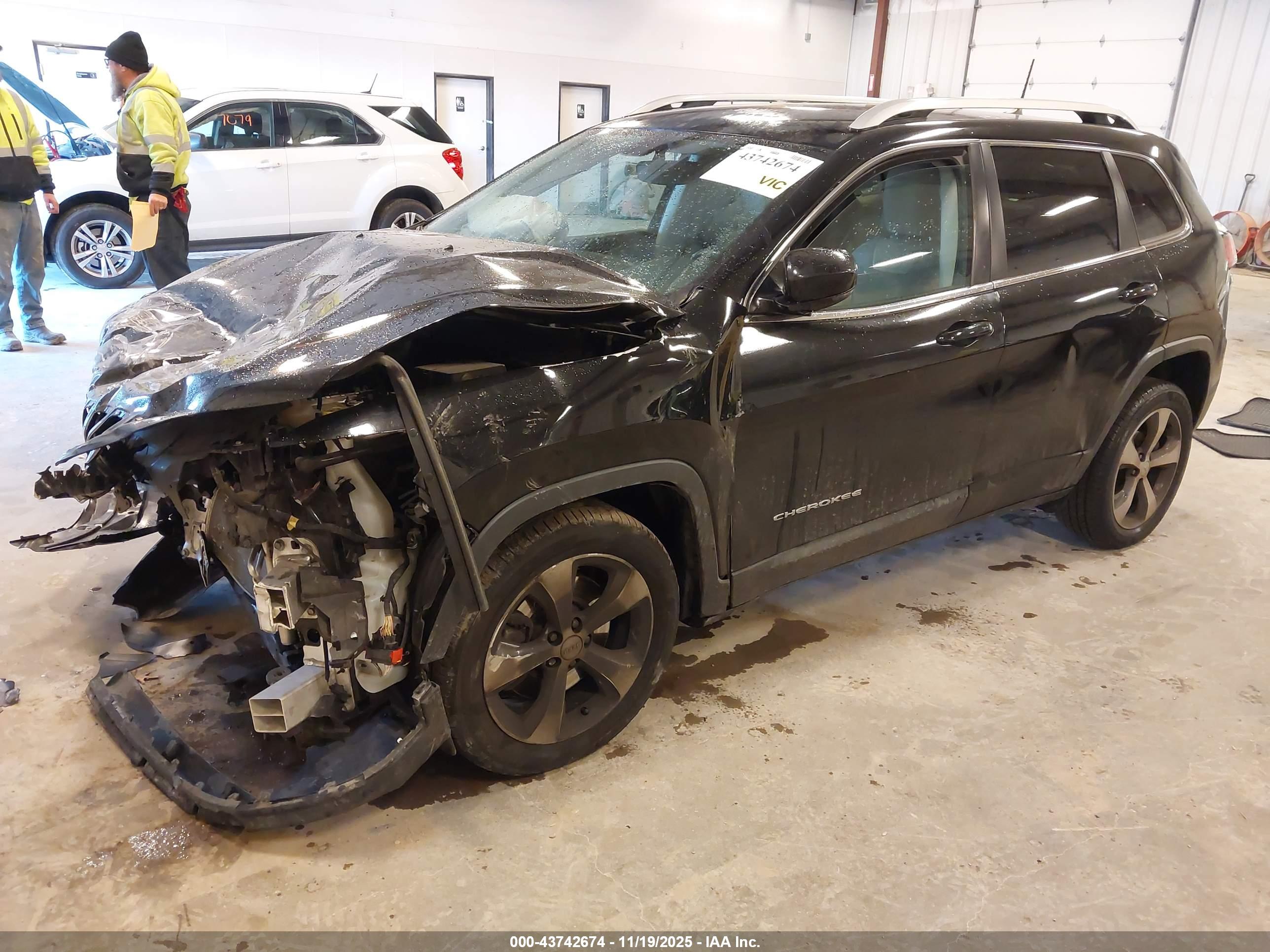 JEEP CHEROKEE image 2