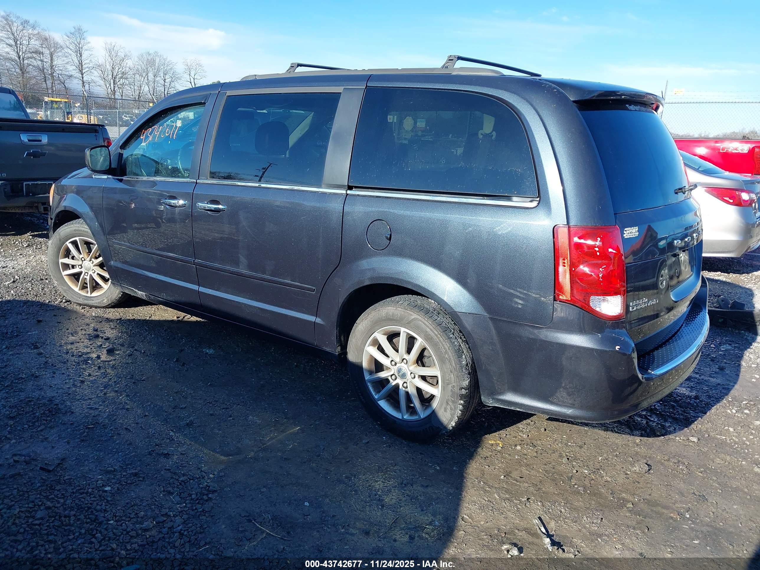 DODGE GRAND image 3