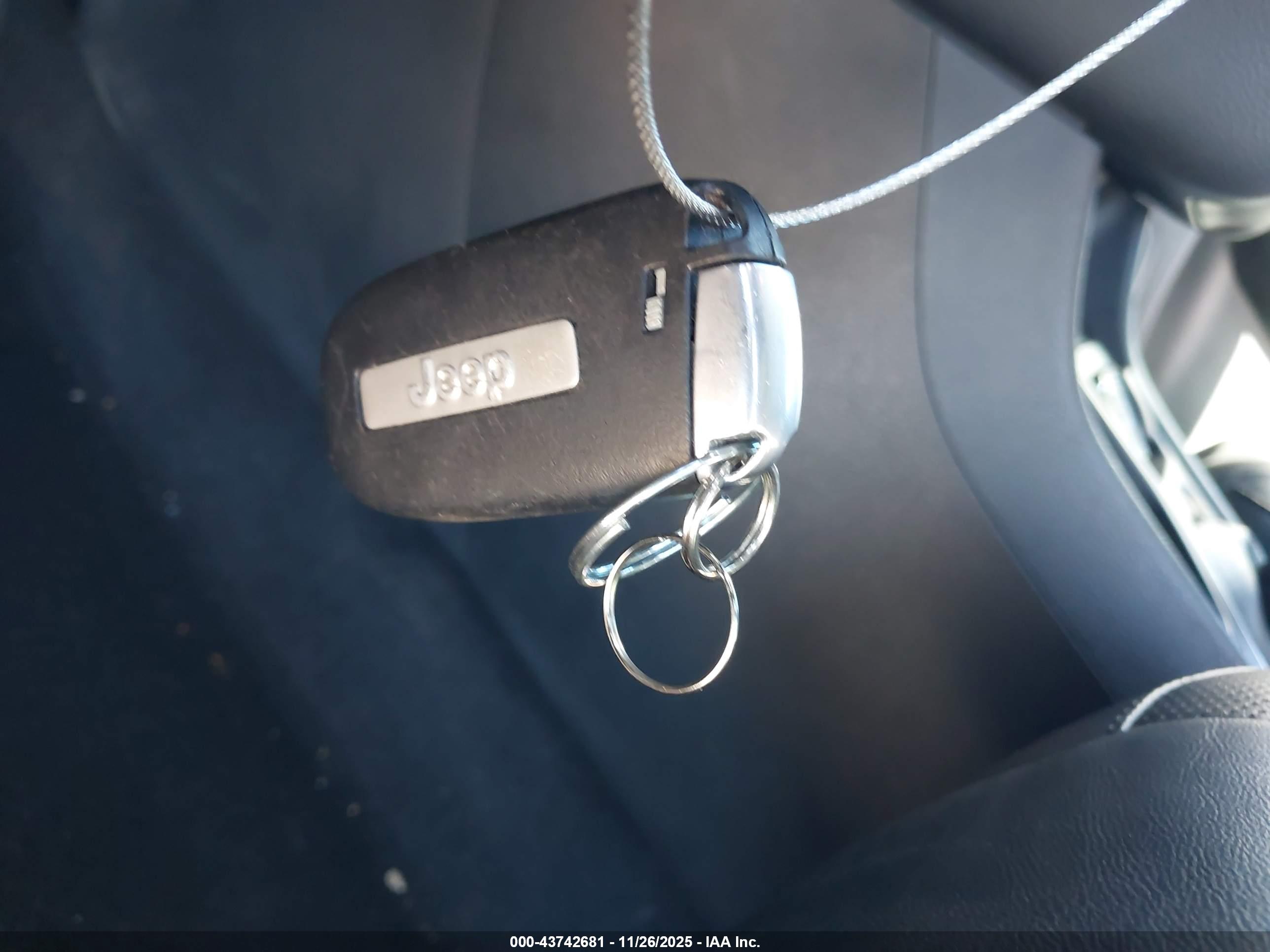 JEEP CHEROKEE image 11