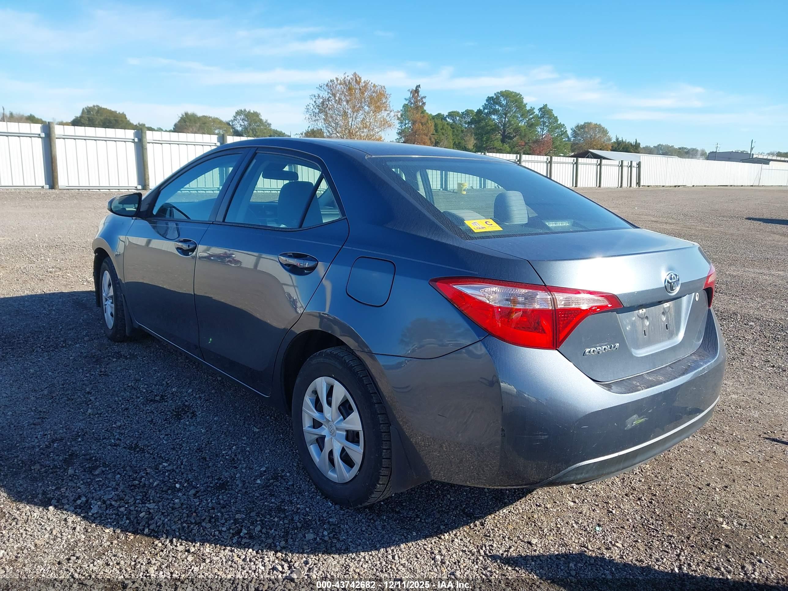 TOYOTA COROLLA image 3