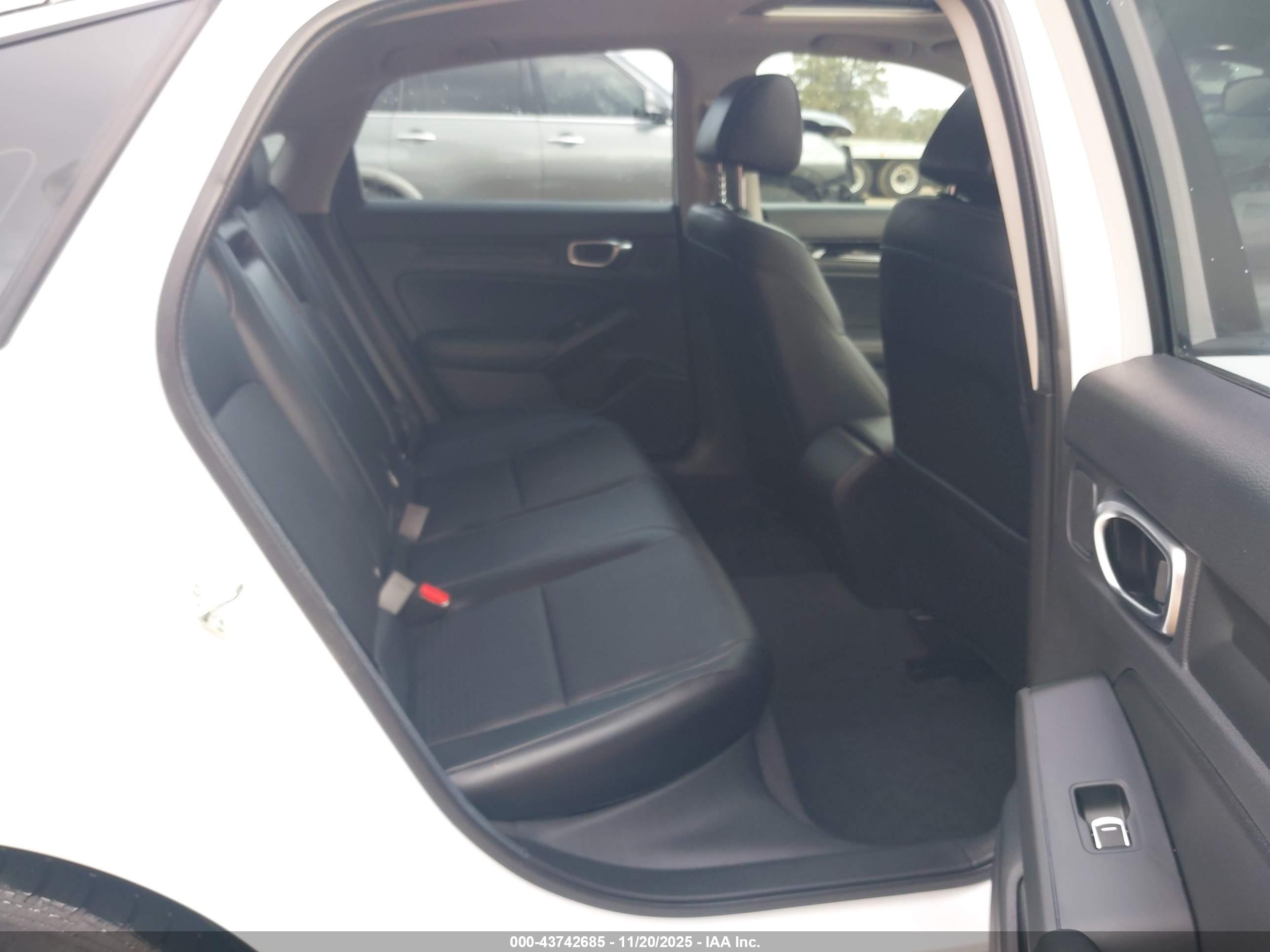 HONDA CIVIC image 8