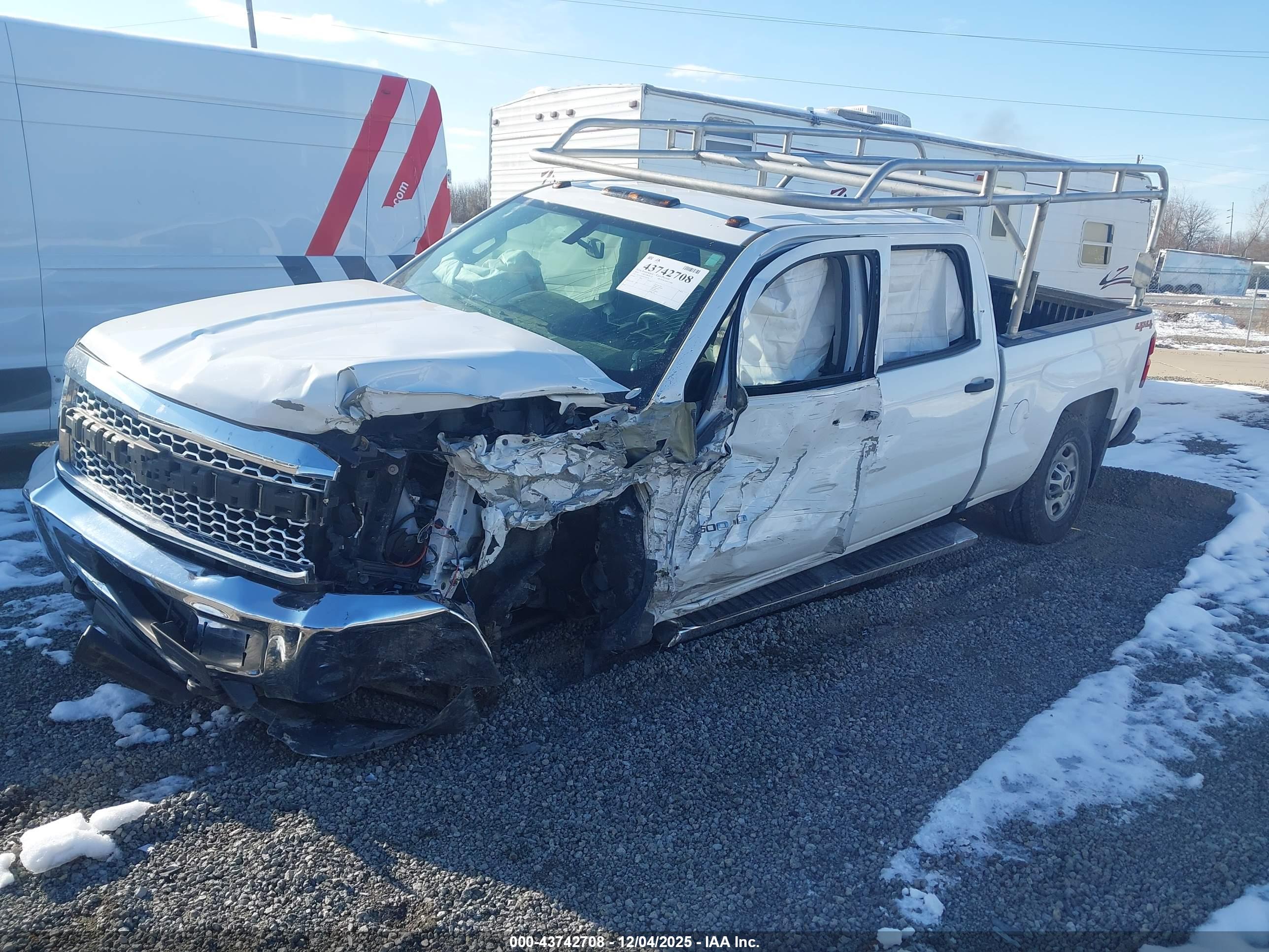 CHEVROLET SILVERADO image 2