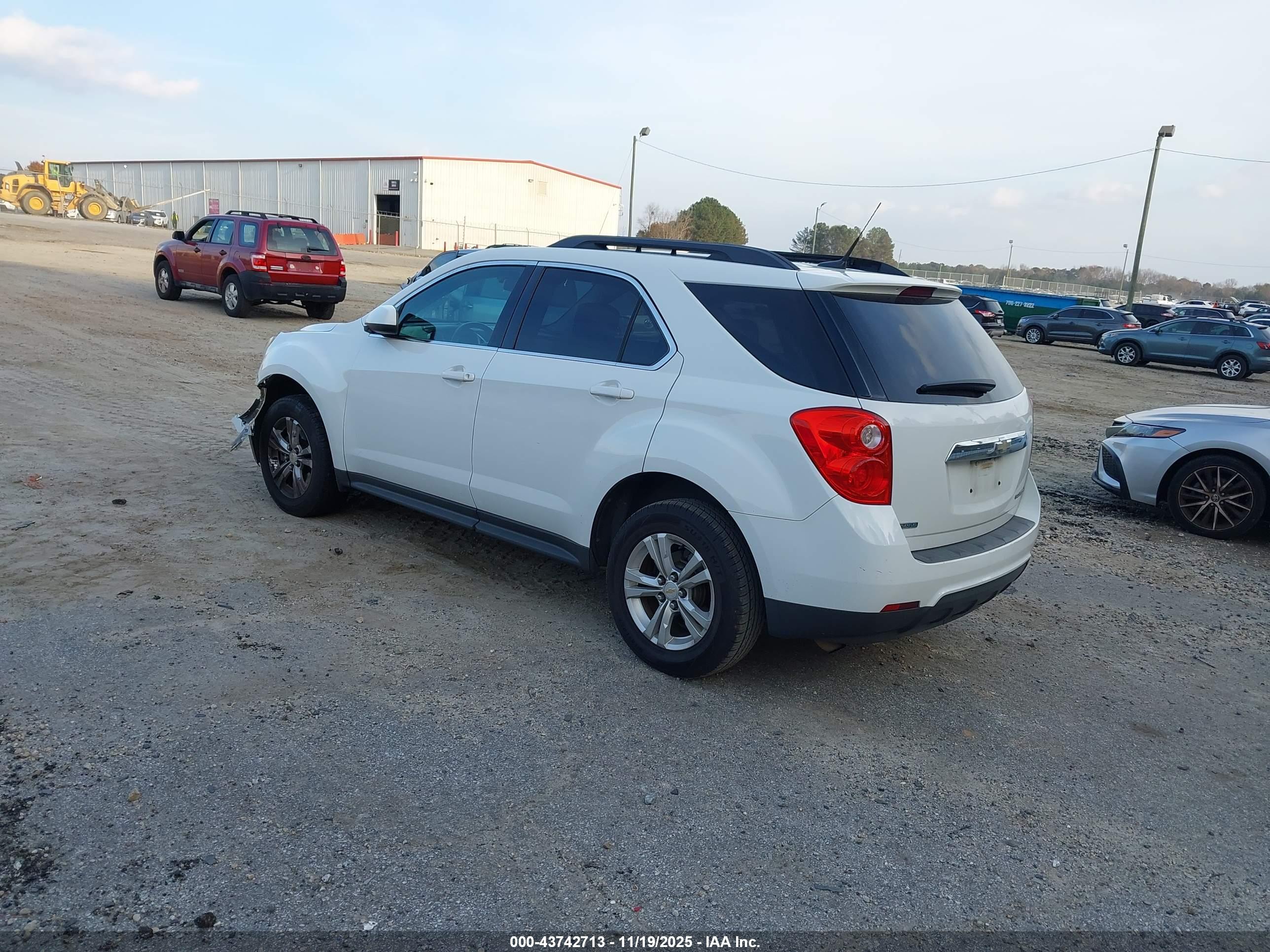 CHEVROLET EQUINOX image 3