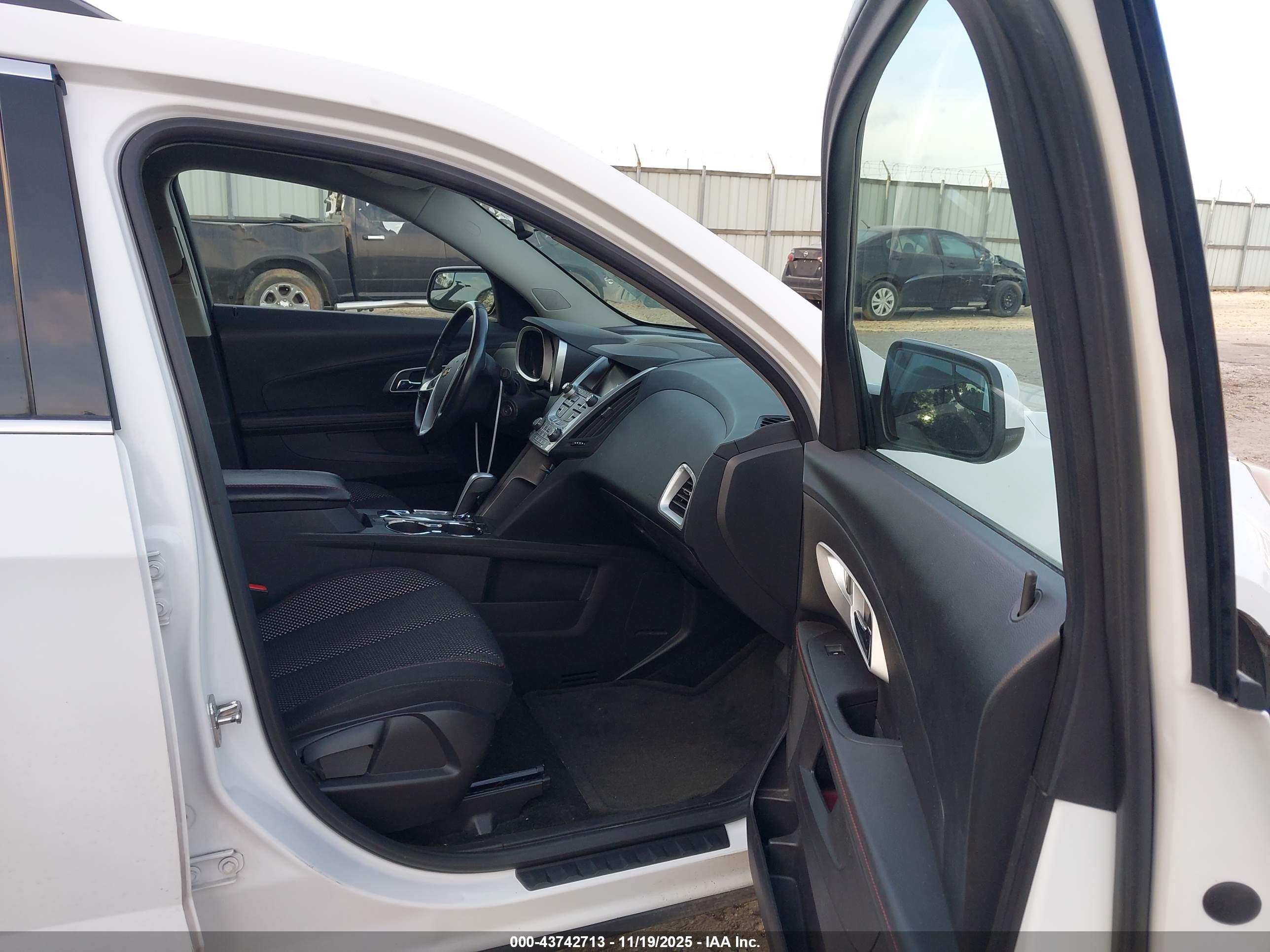 CHEVROLET EQUINOX image 5