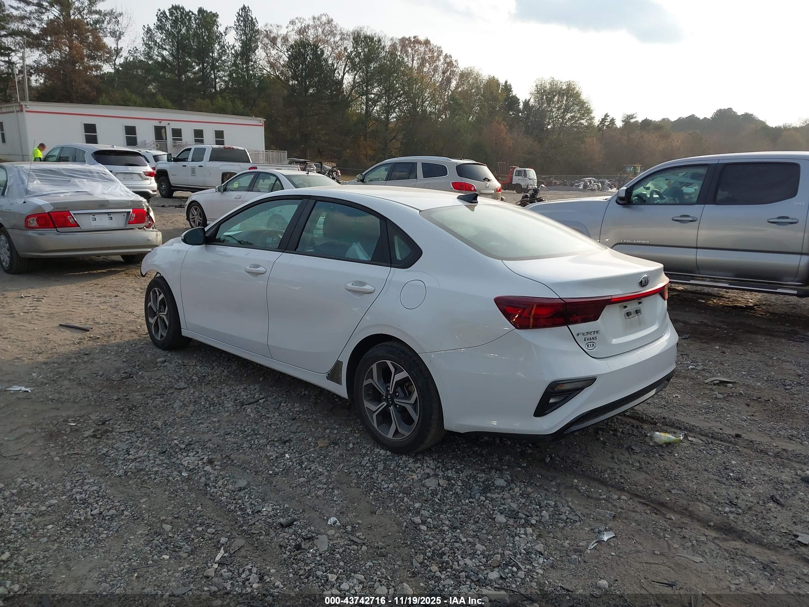 KIA FORTE image 3