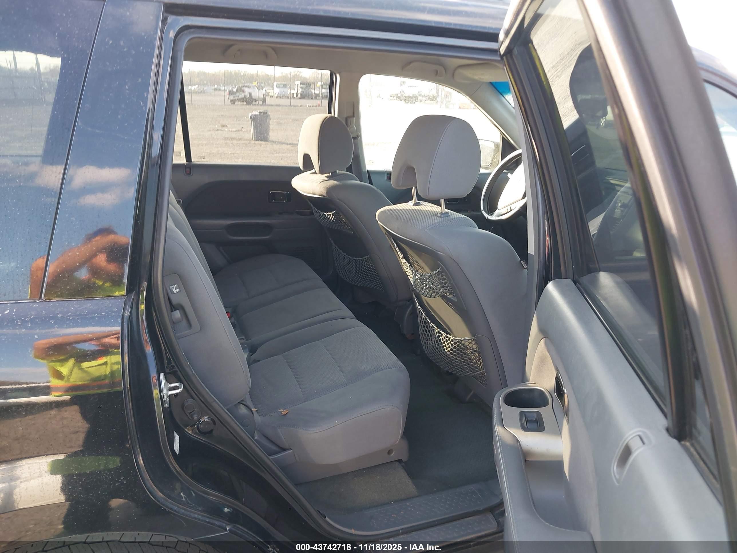 HONDA PILOT image 8