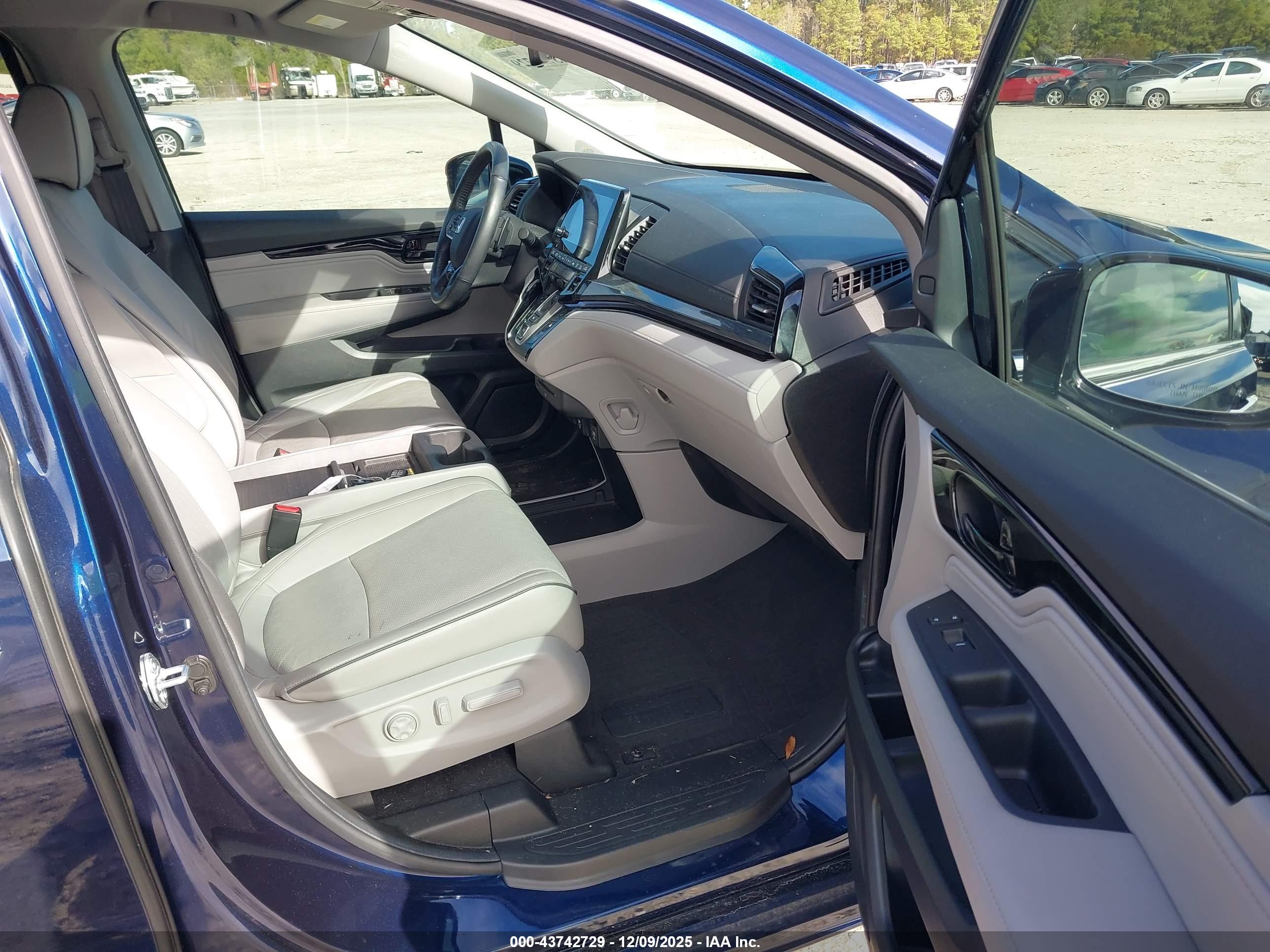 HONDA ODYSSEY image 5