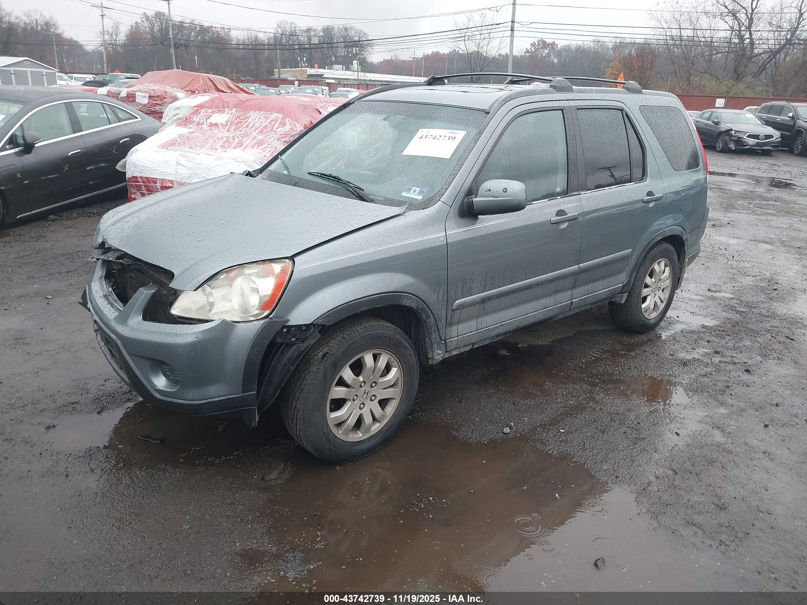 HONDA CR-V image 2