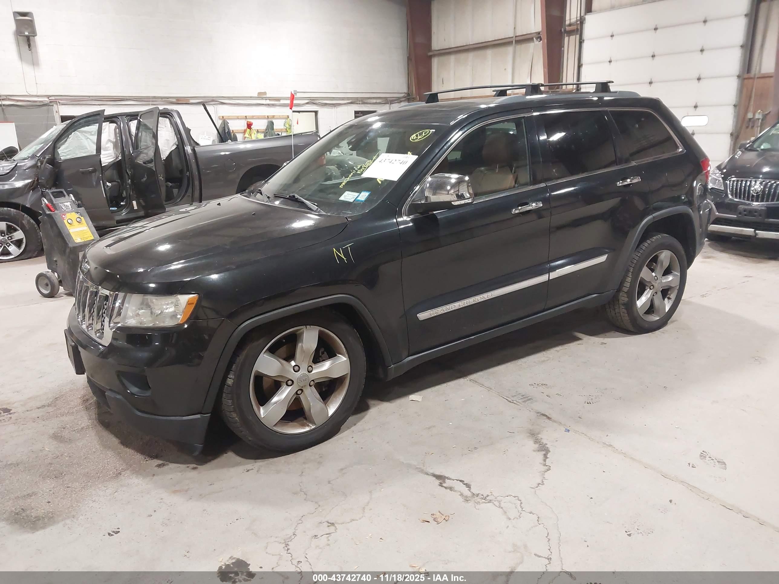 JEEP GRAND image 2