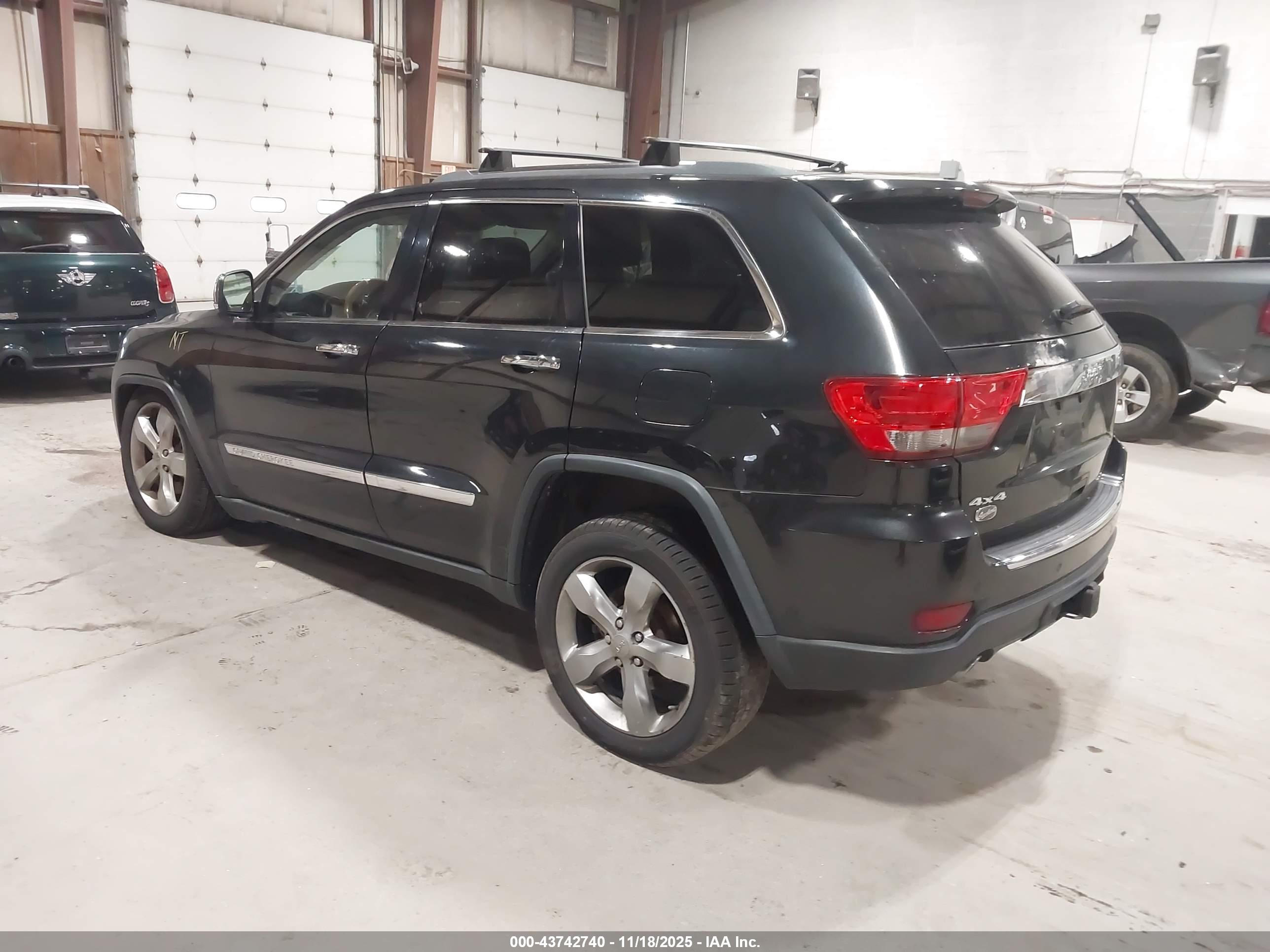 JEEP GRAND image 3