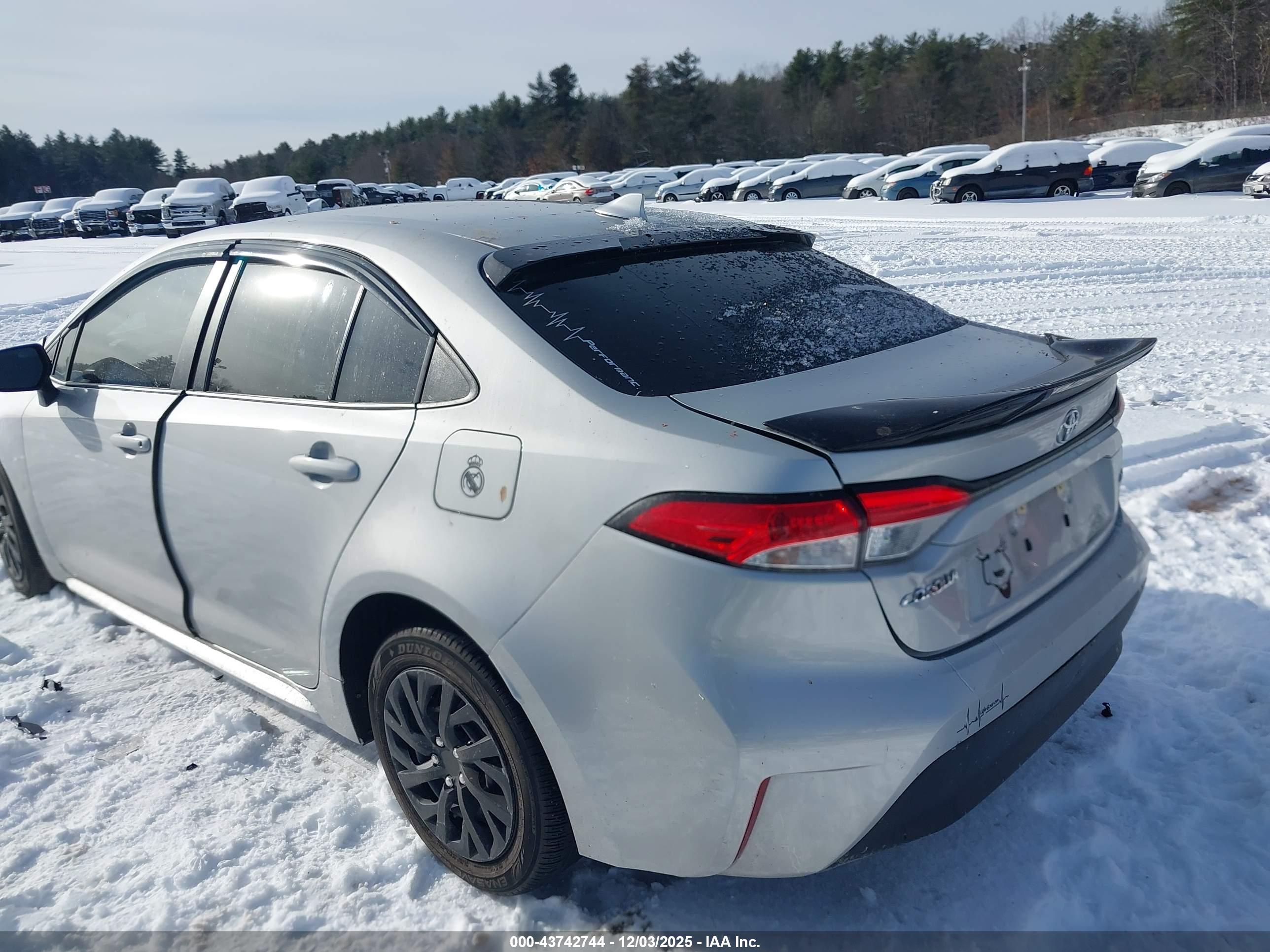 TOYOTA COROLLA image 3