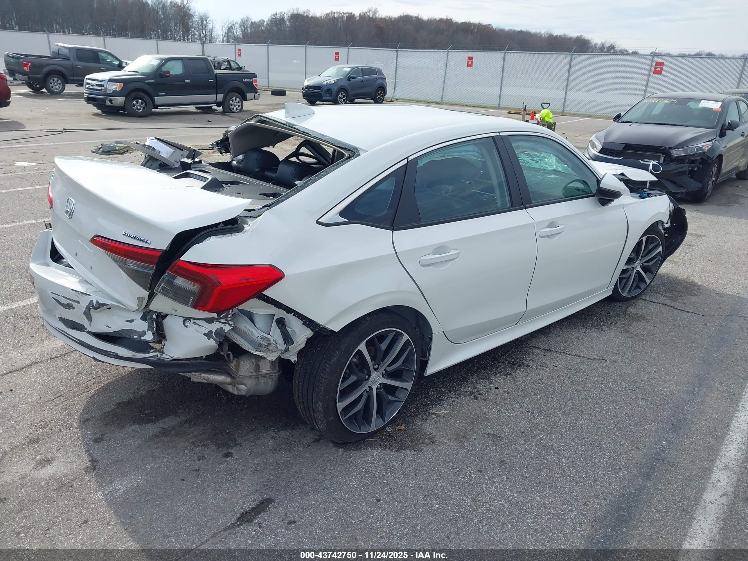 HONDA CIVIC image 4