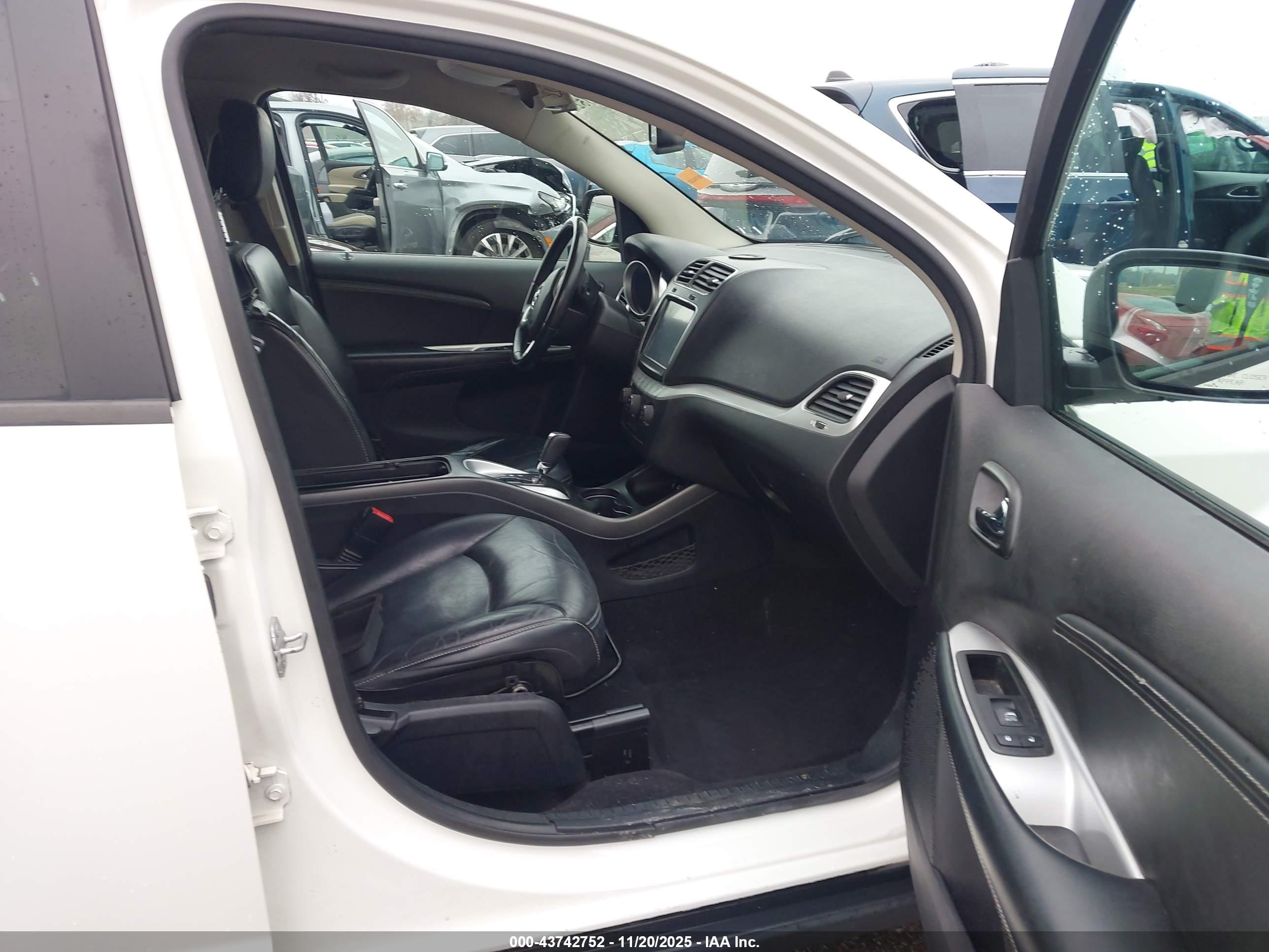 DODGE JOURNEY image 5