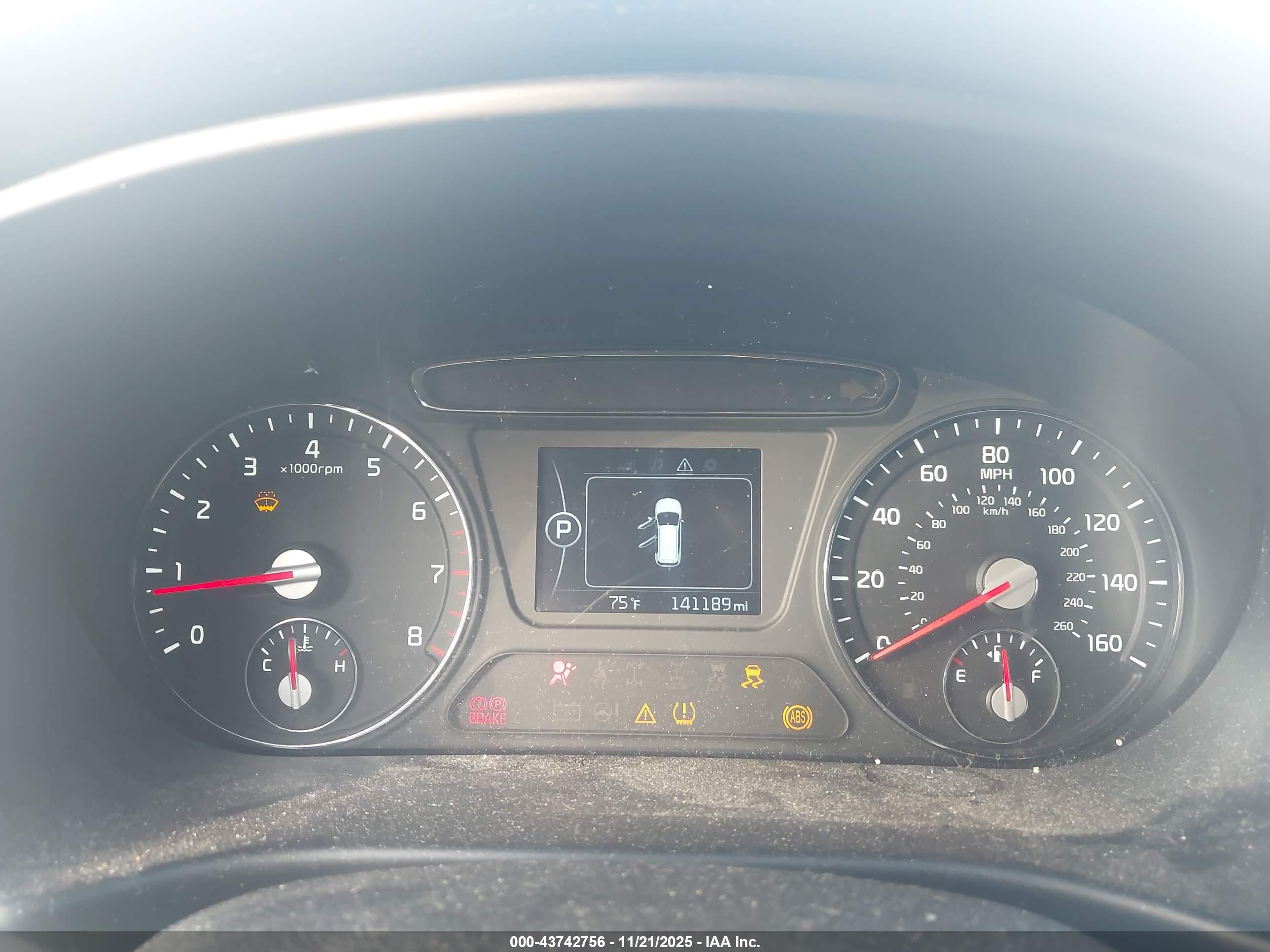 KIA SORENTO image 7