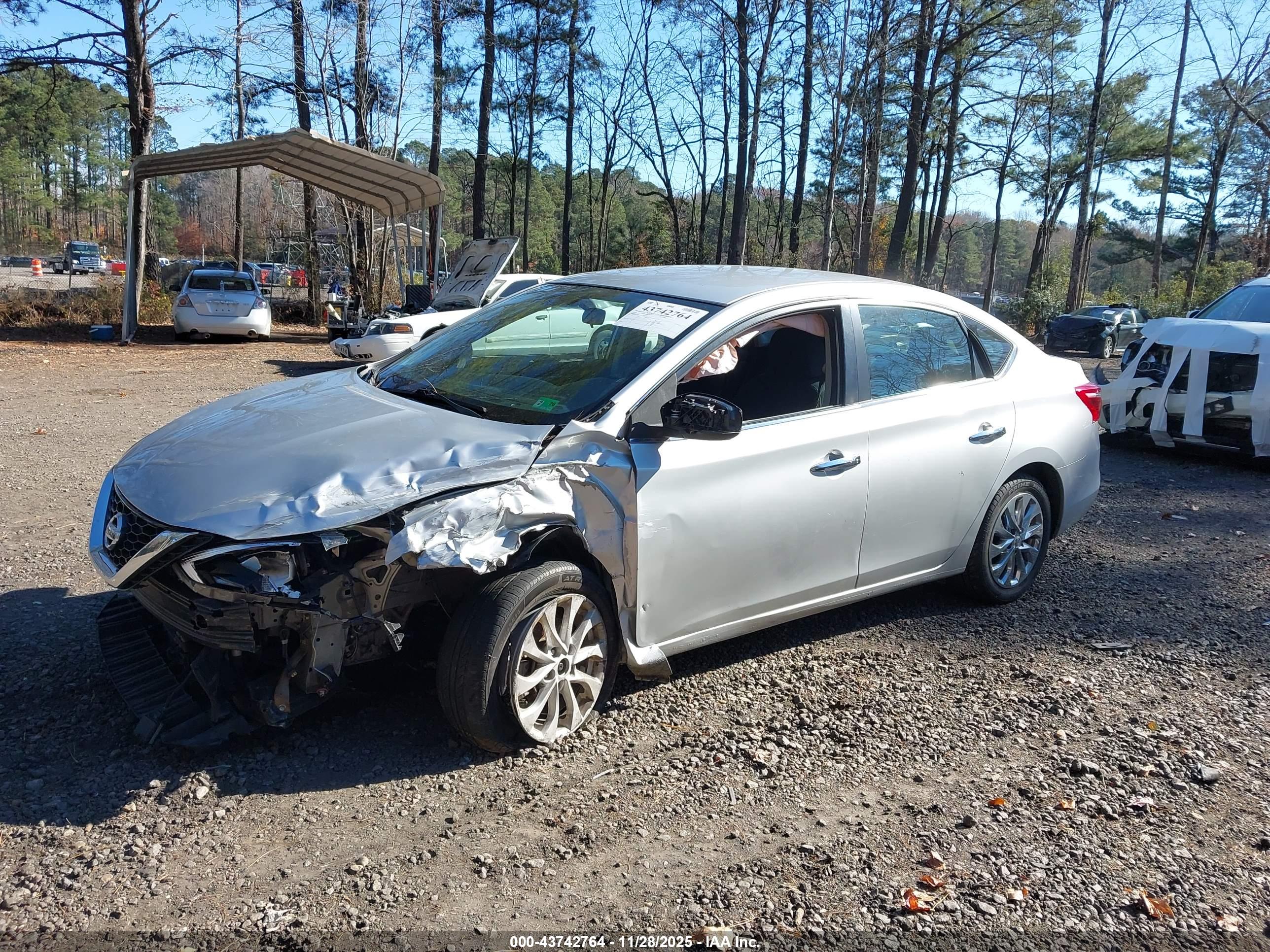 NISSAN SENTRA image 2