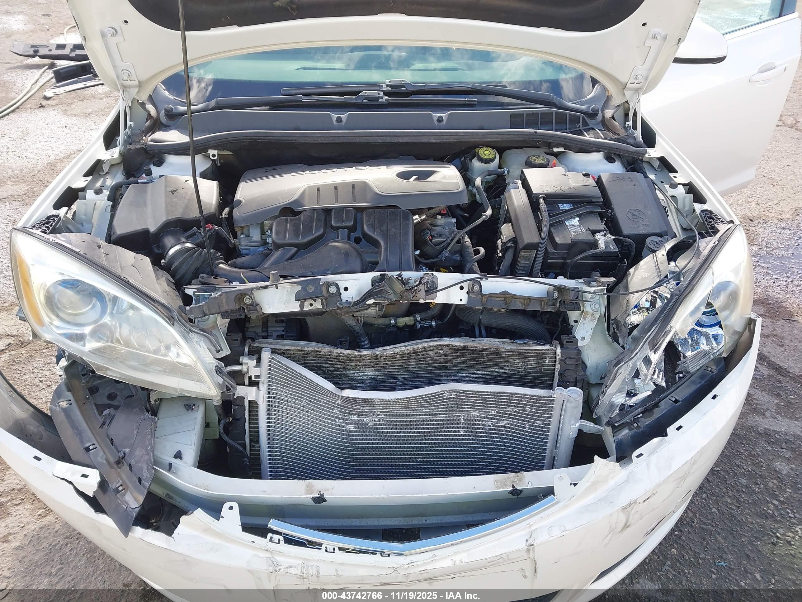 BUICK VERANO image 10