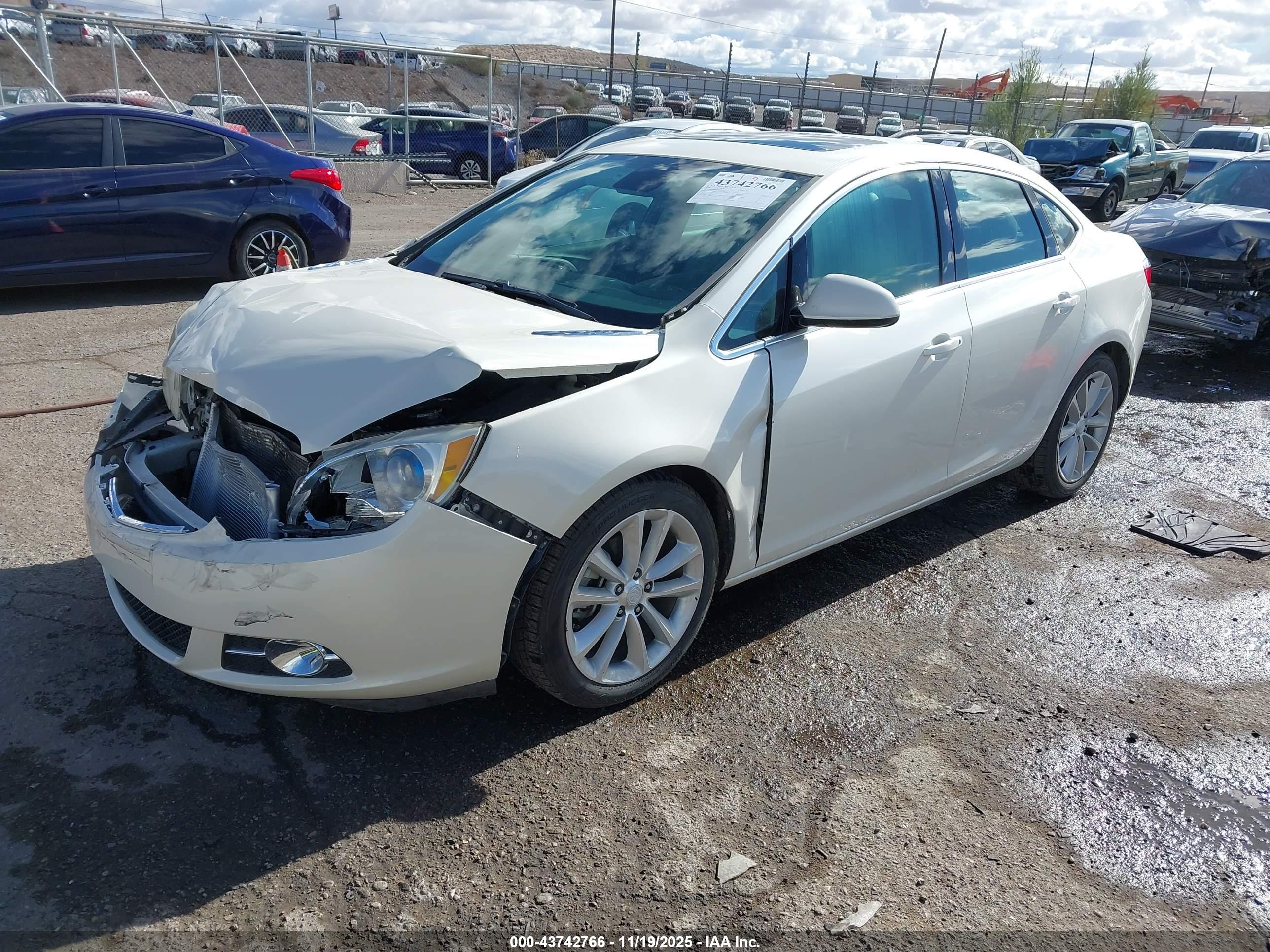 BUICK VERANO image 2