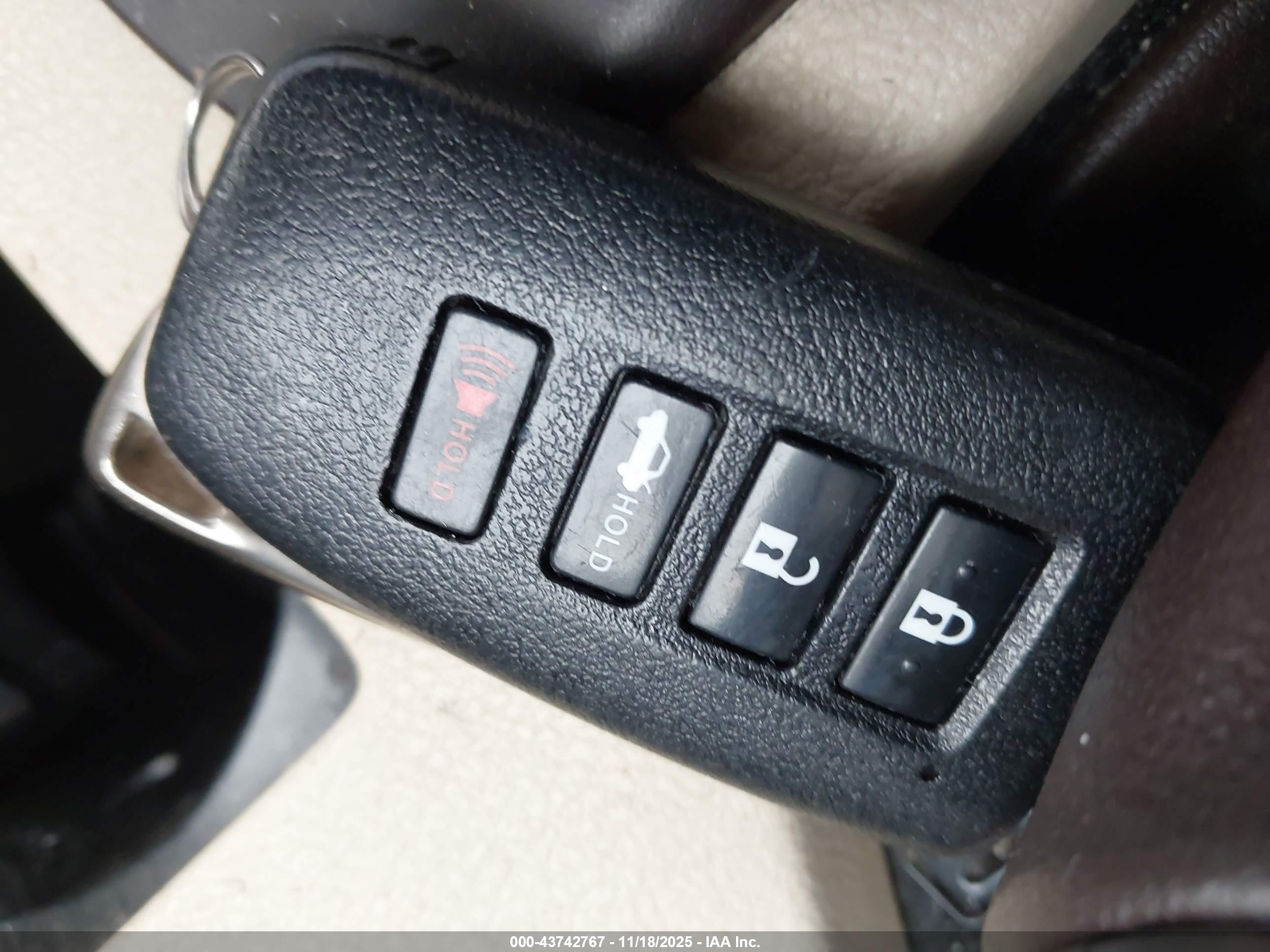 LEXUS ES image 11