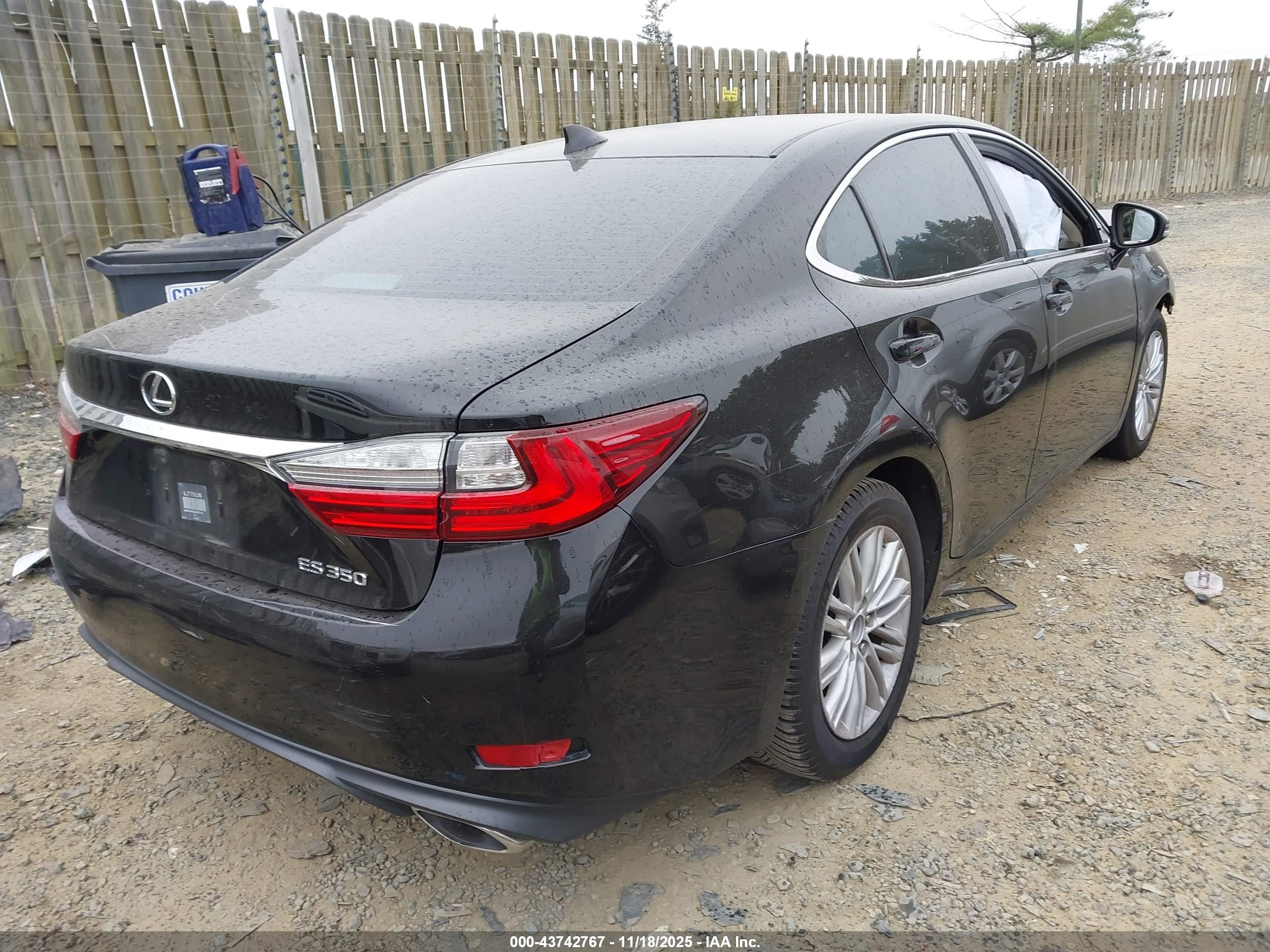 LEXUS ES image 4