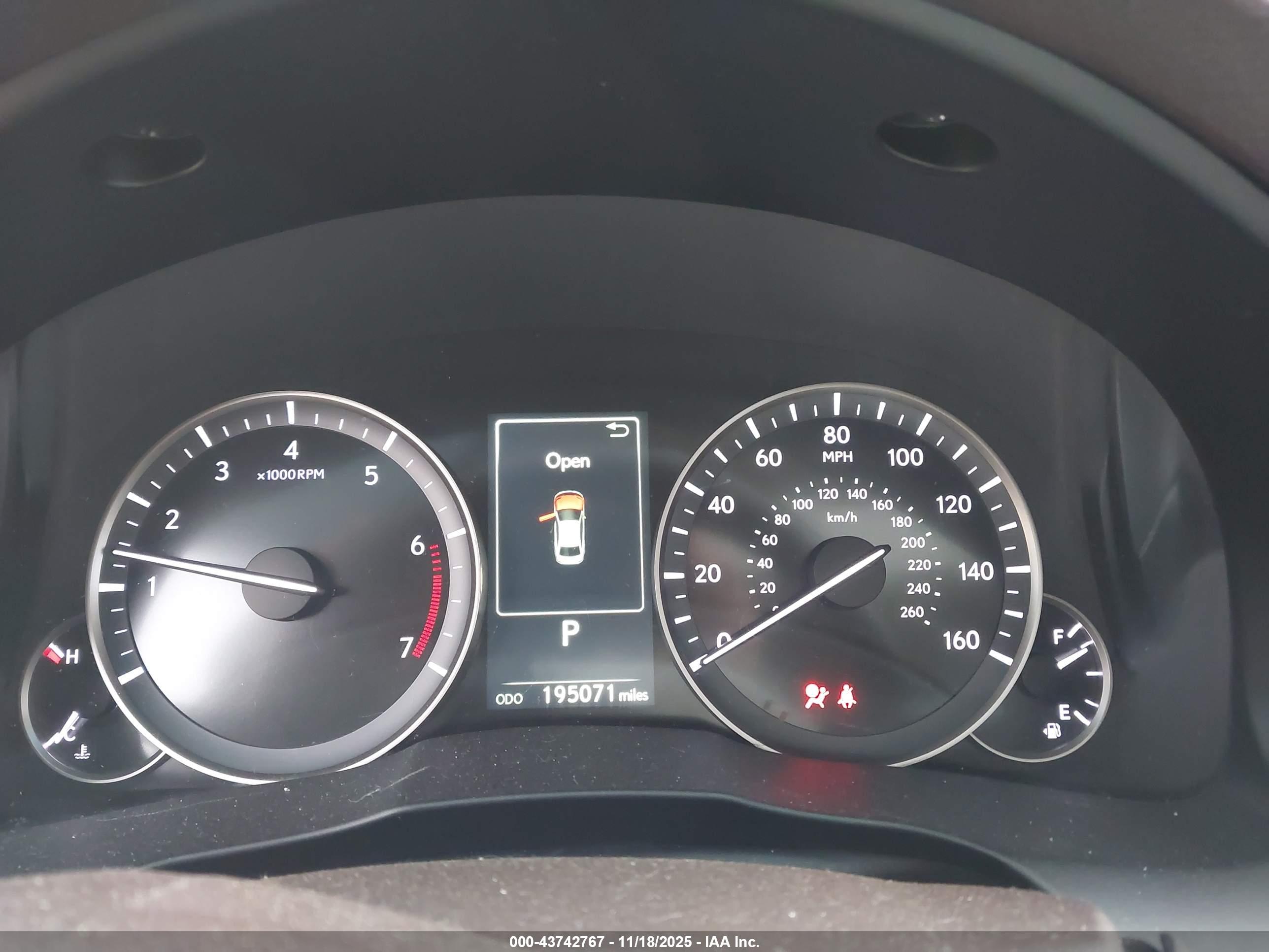LEXUS ES image 7