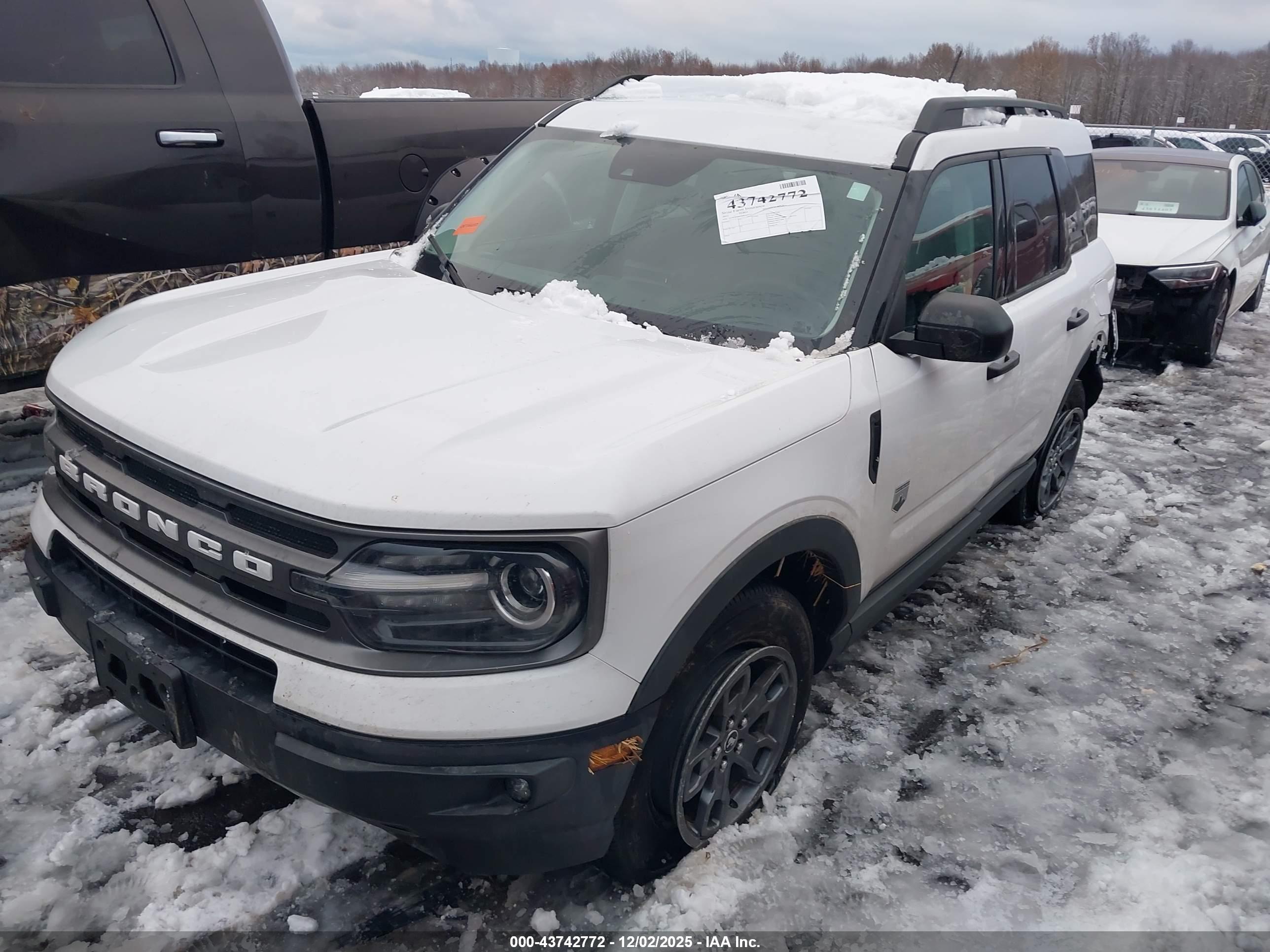 FORD BRONCO image 2