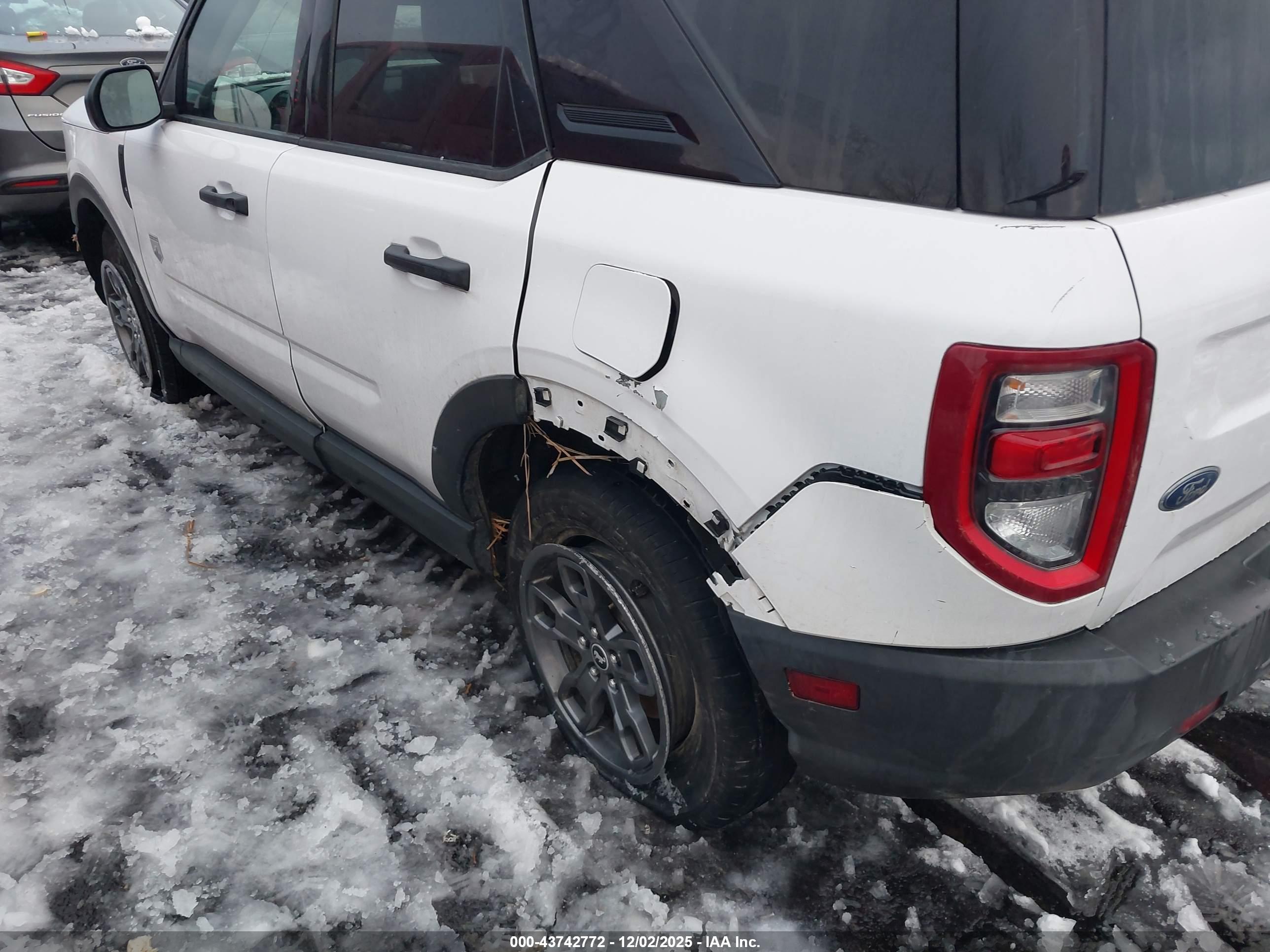 FORD BRONCO image 6