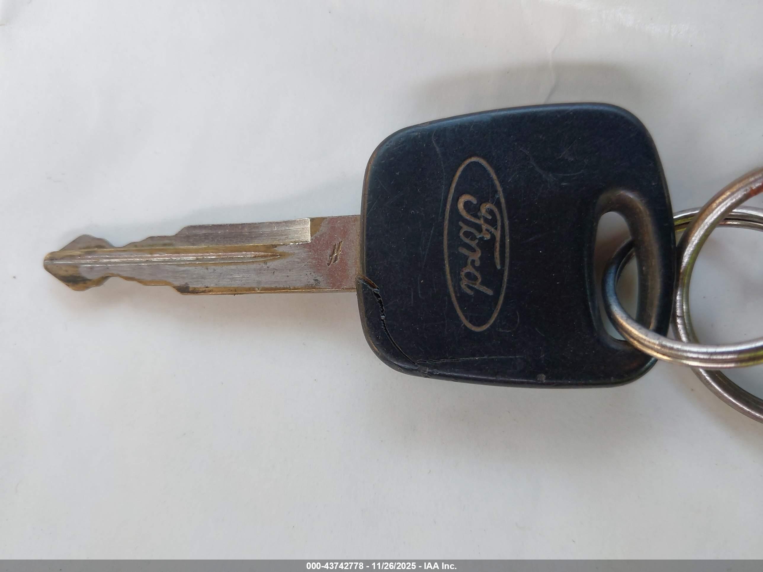 FORD MUSTANG image 11