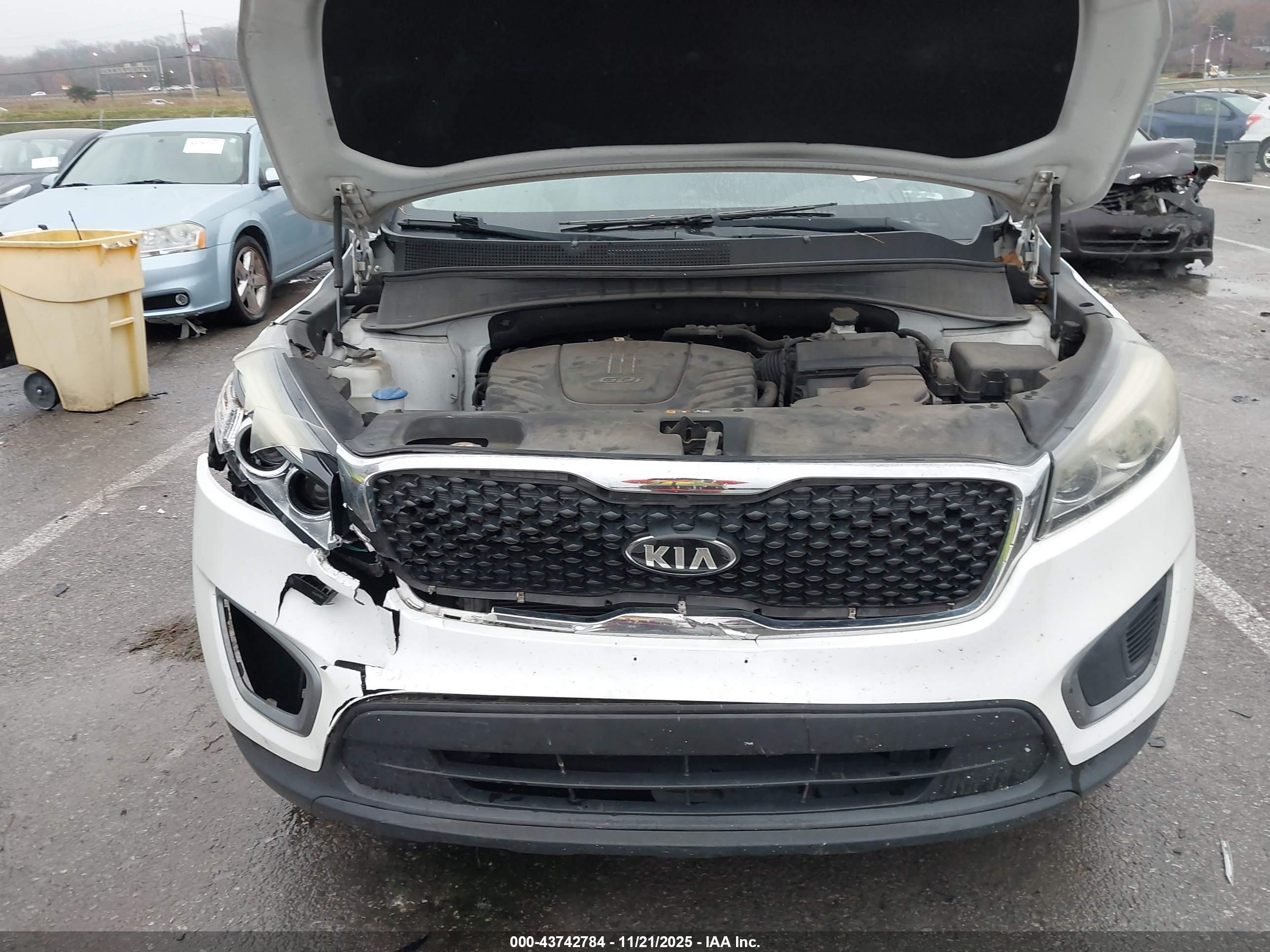 KIA SORENTO image 10