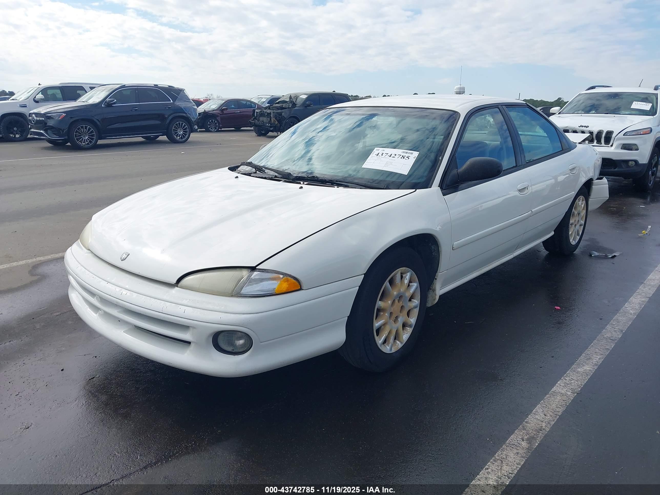 DODGE INTREPID image 2