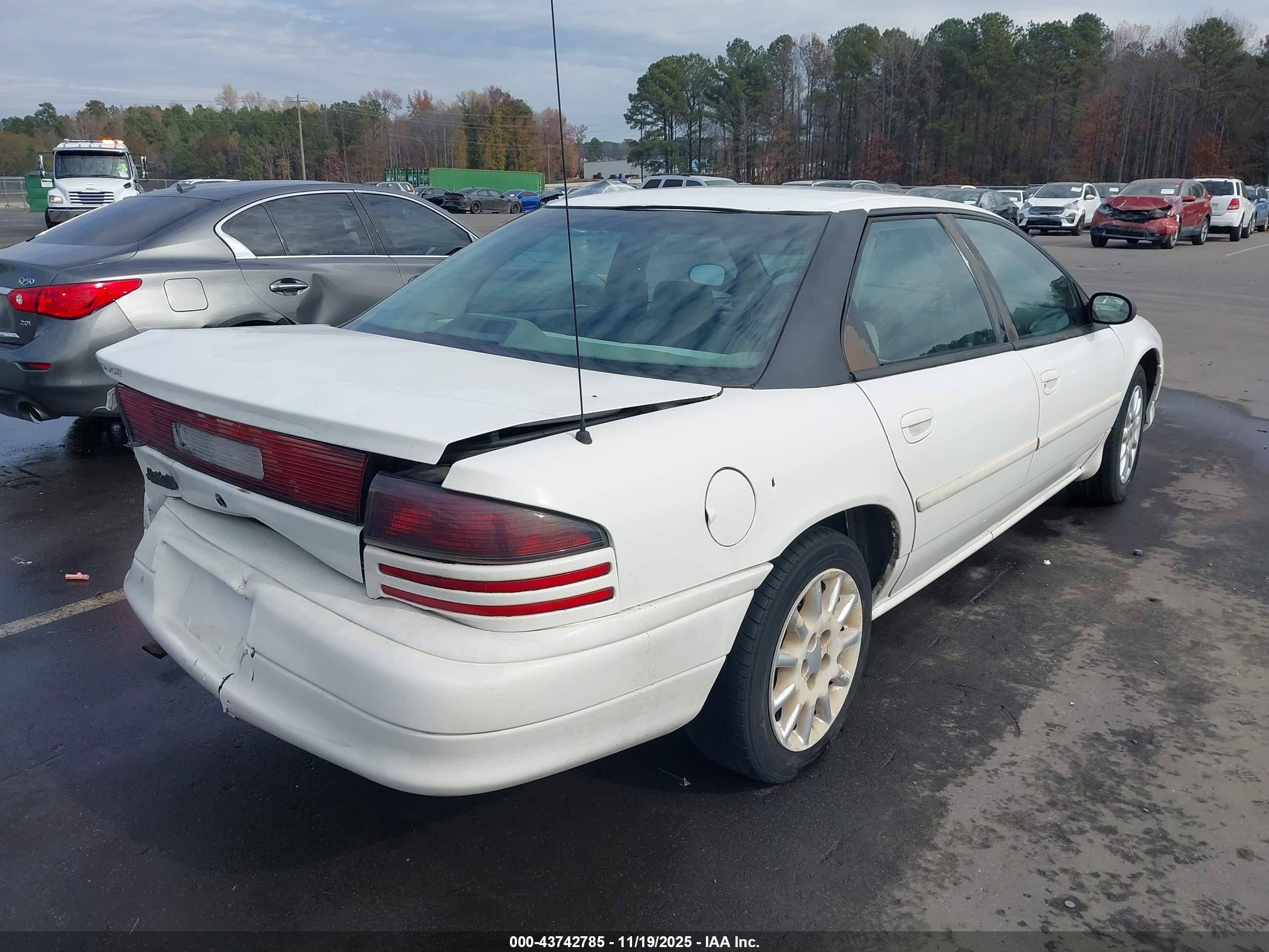 DODGE INTREPID image 4