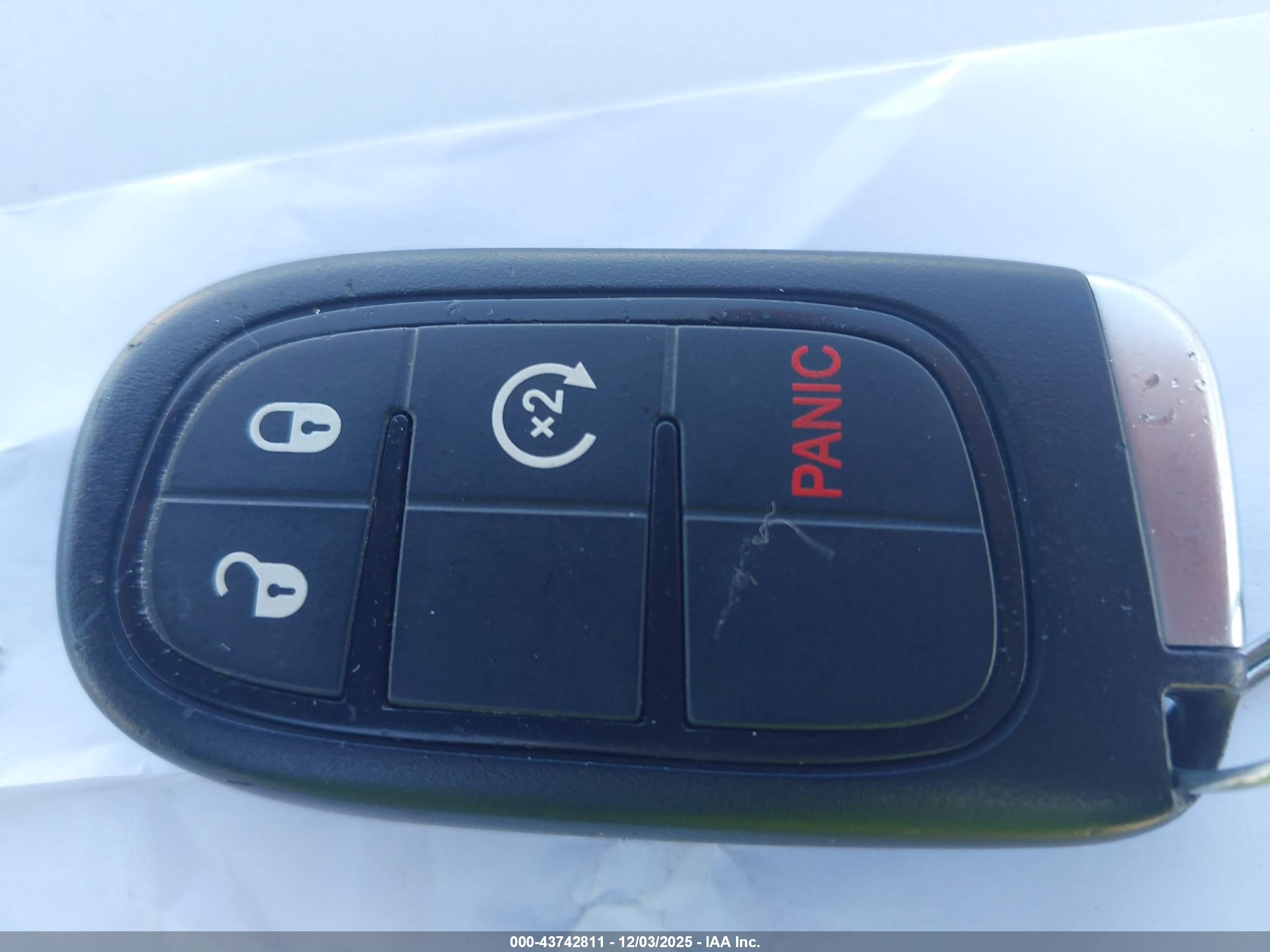 JEEP CHEROKEE image 11