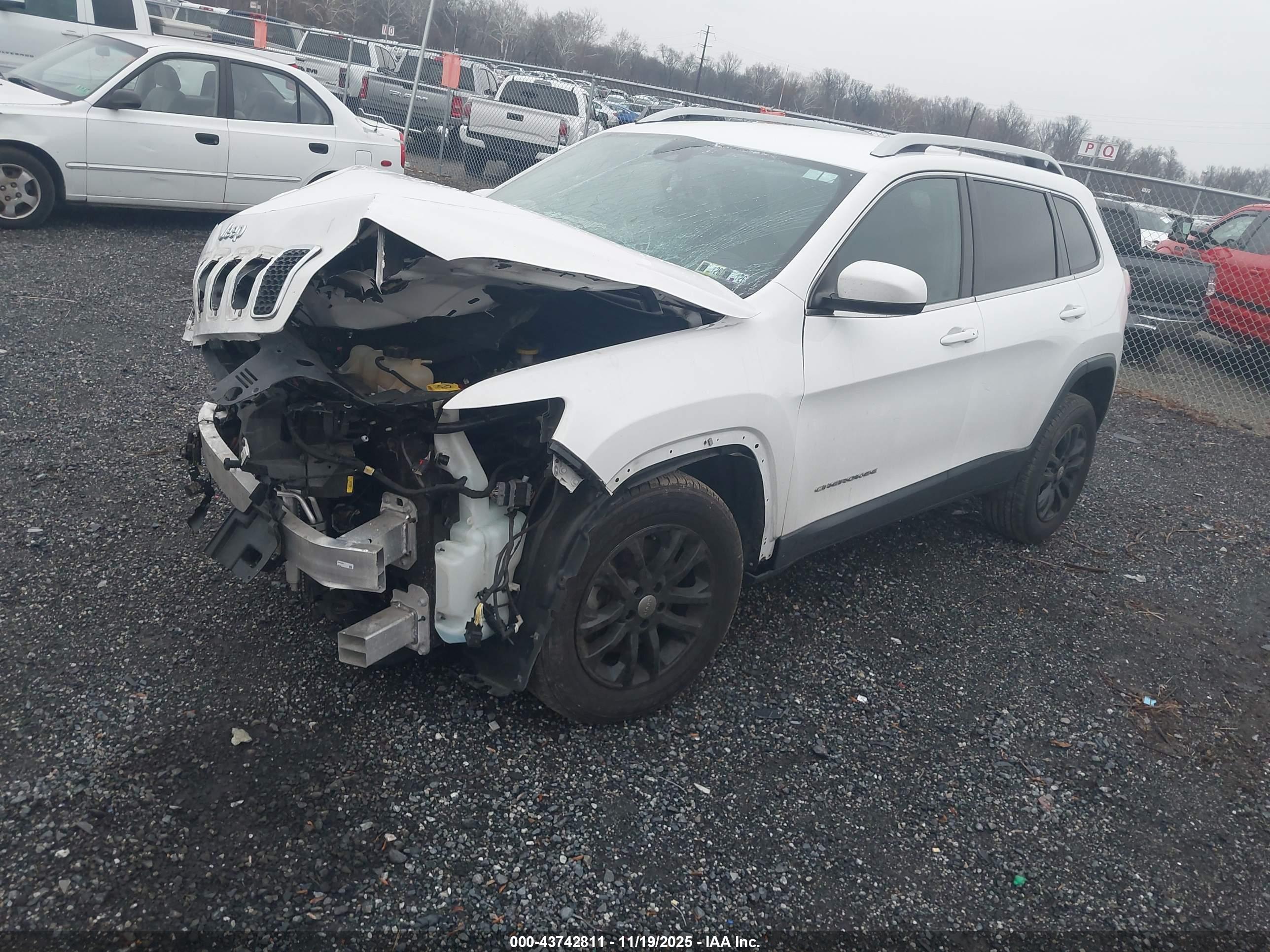 JEEP CHEROKEE image 2