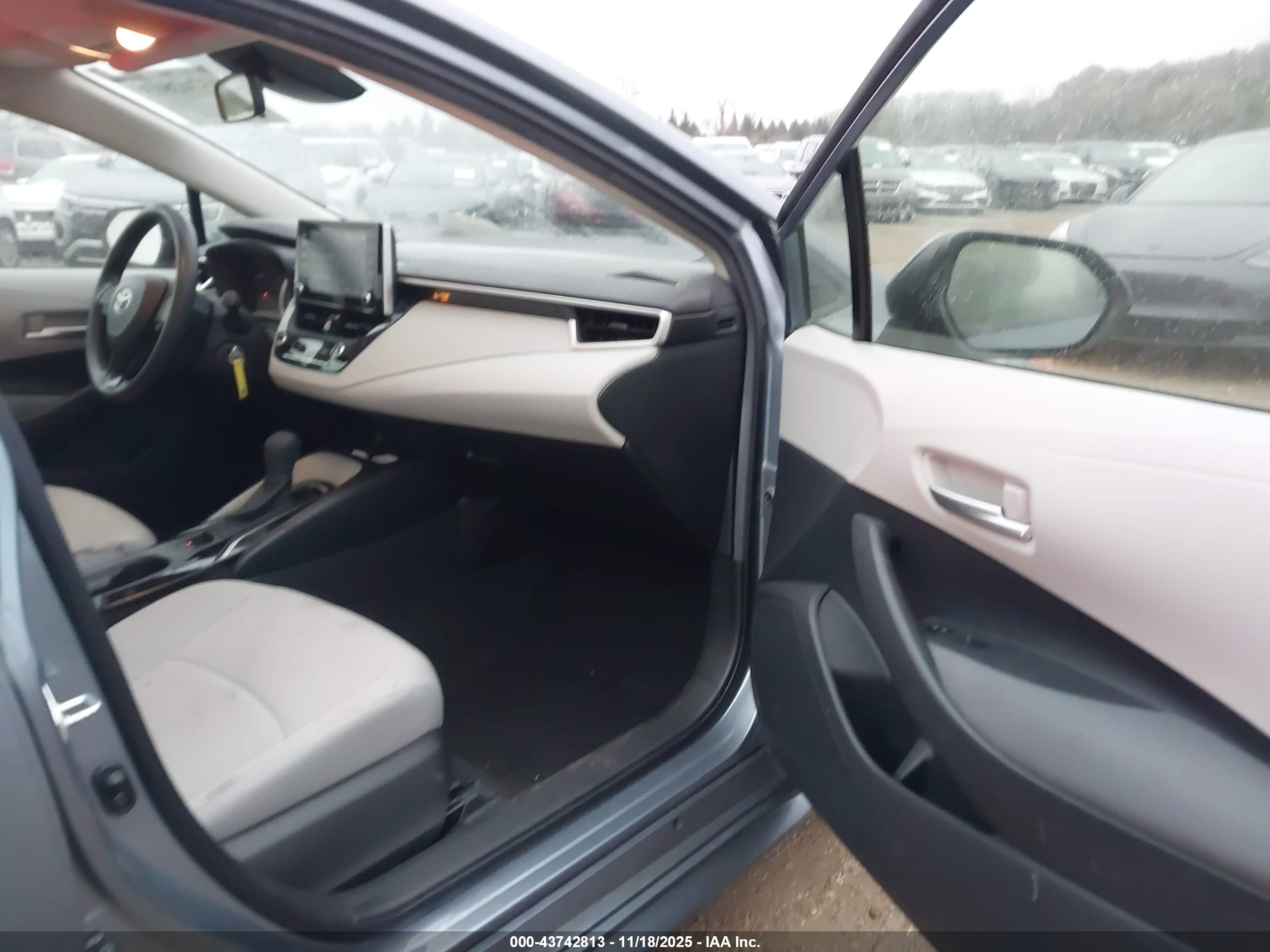 TOYOTA COROLLA image 5