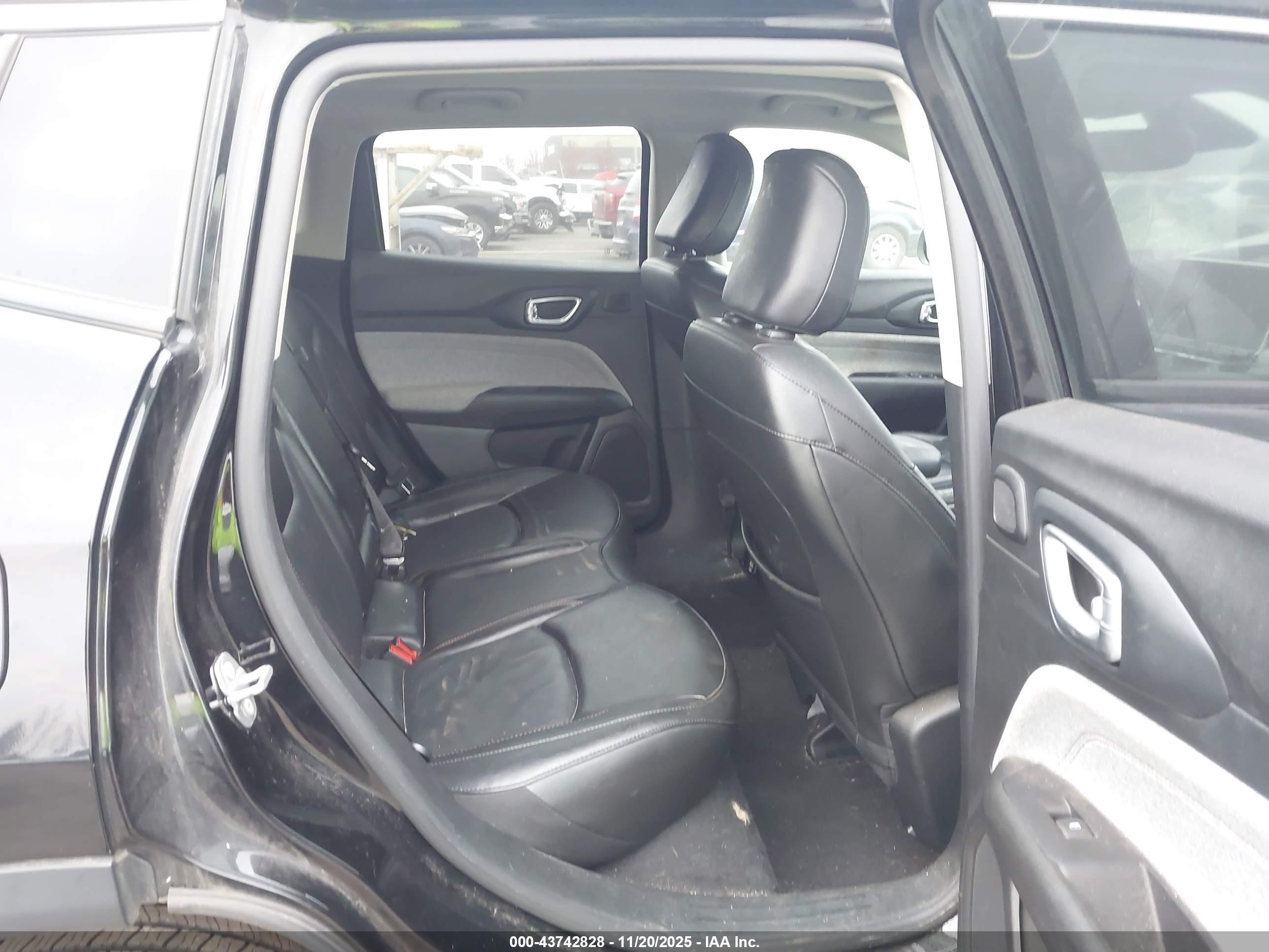 JEEP COMPASS image 8