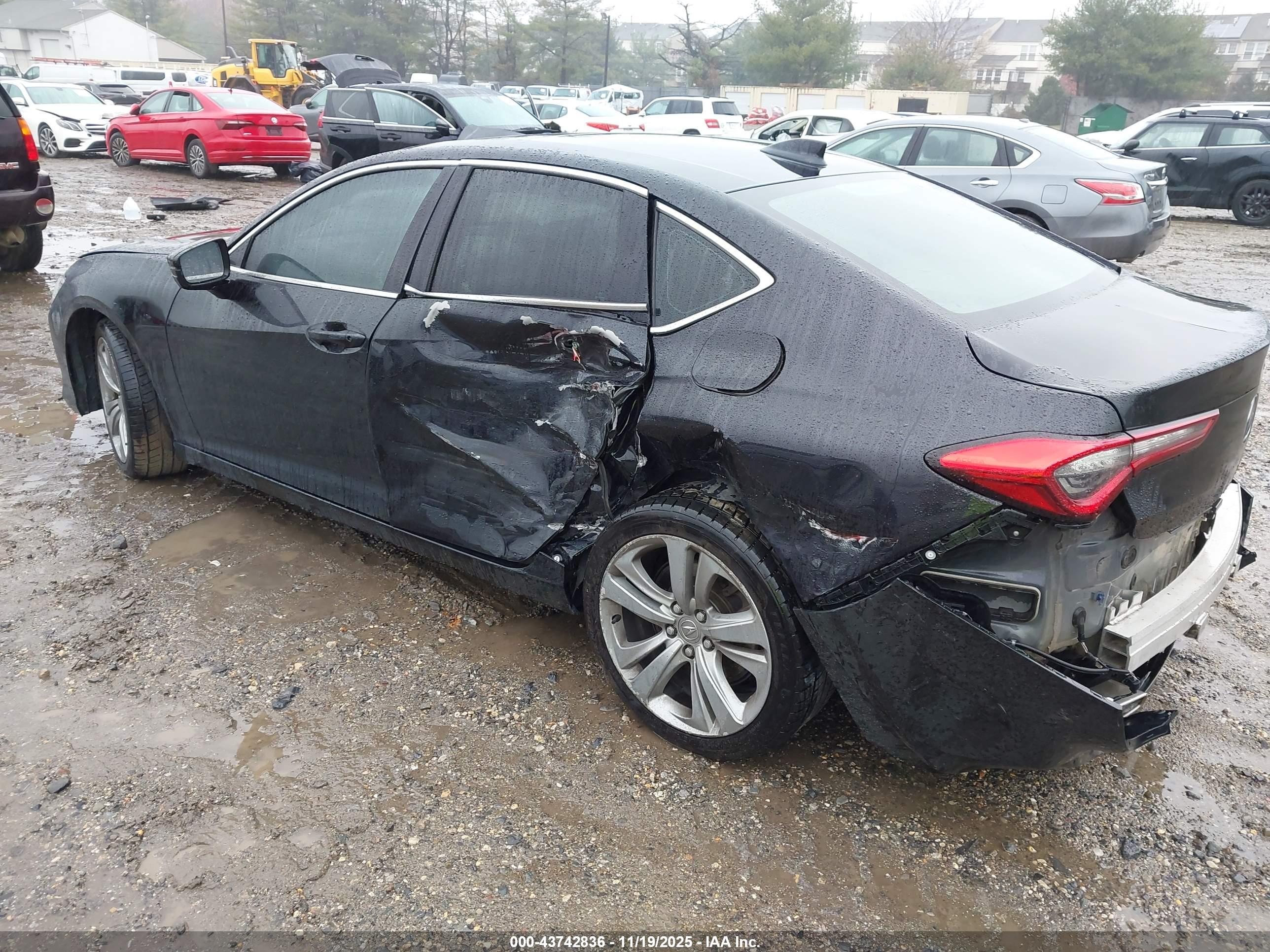 ACURA TLX image 3