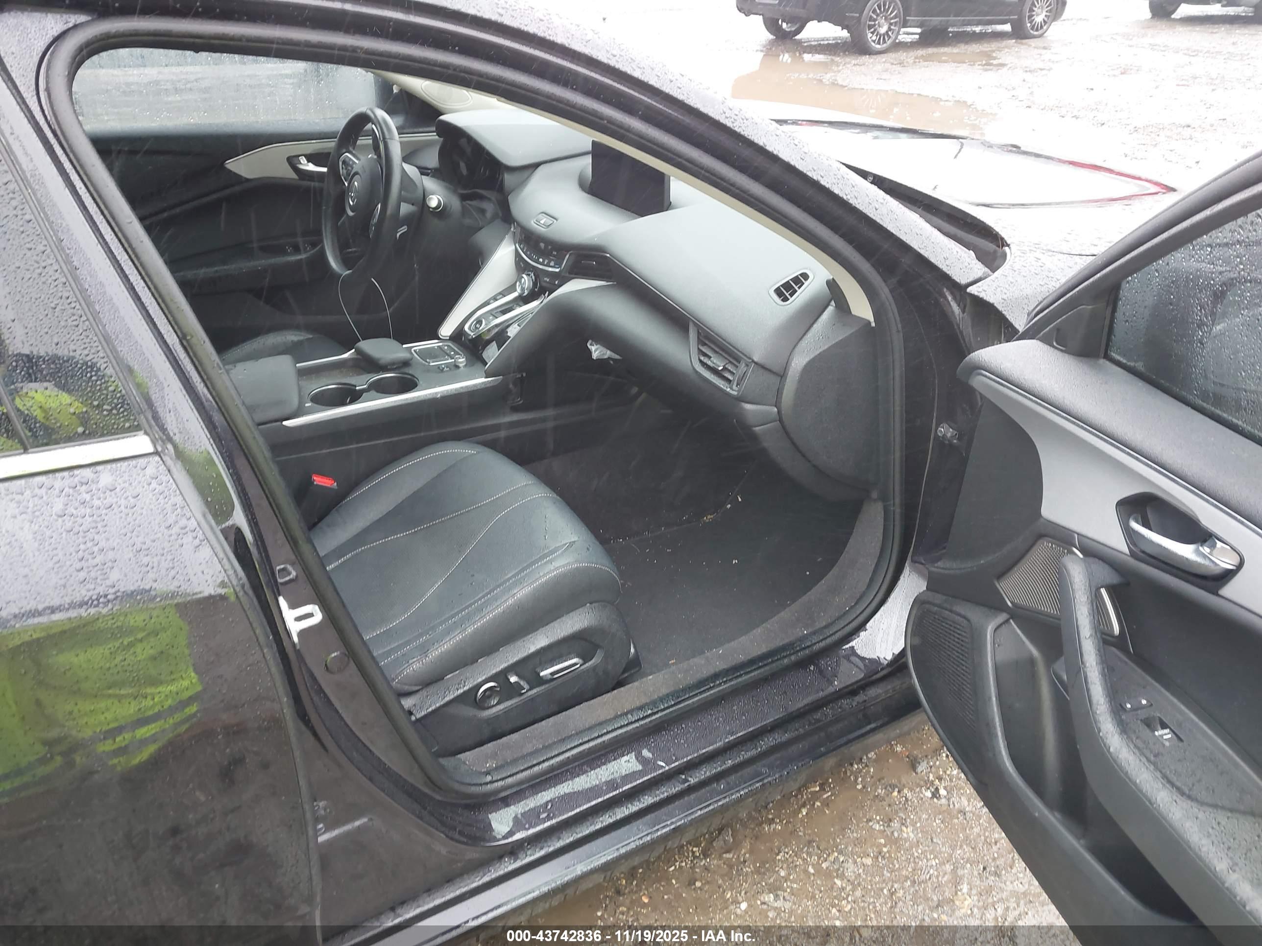 ACURA TLX image 5