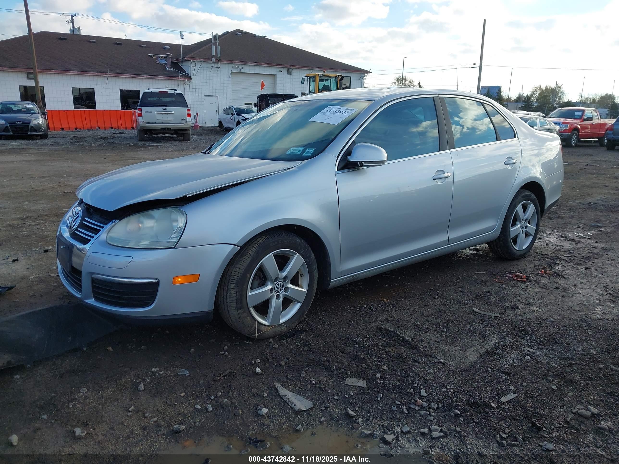 VOLKSWAGEN JETTA image 2