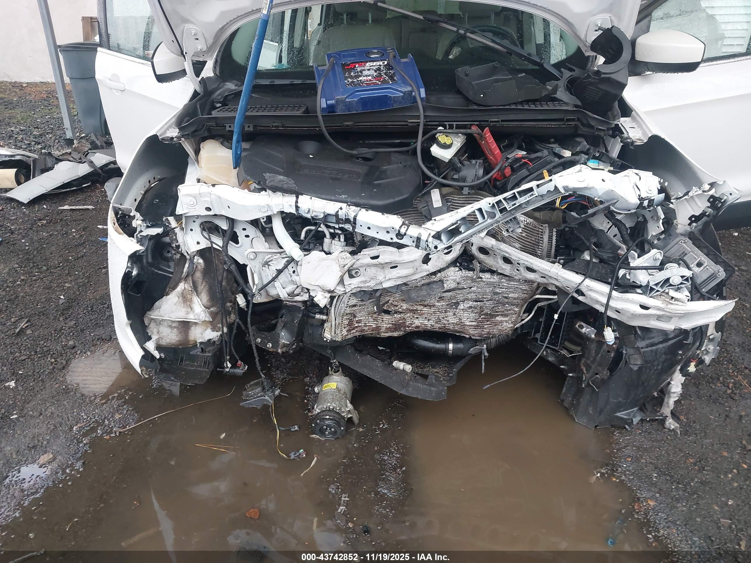 FORD ESCAPE image 6