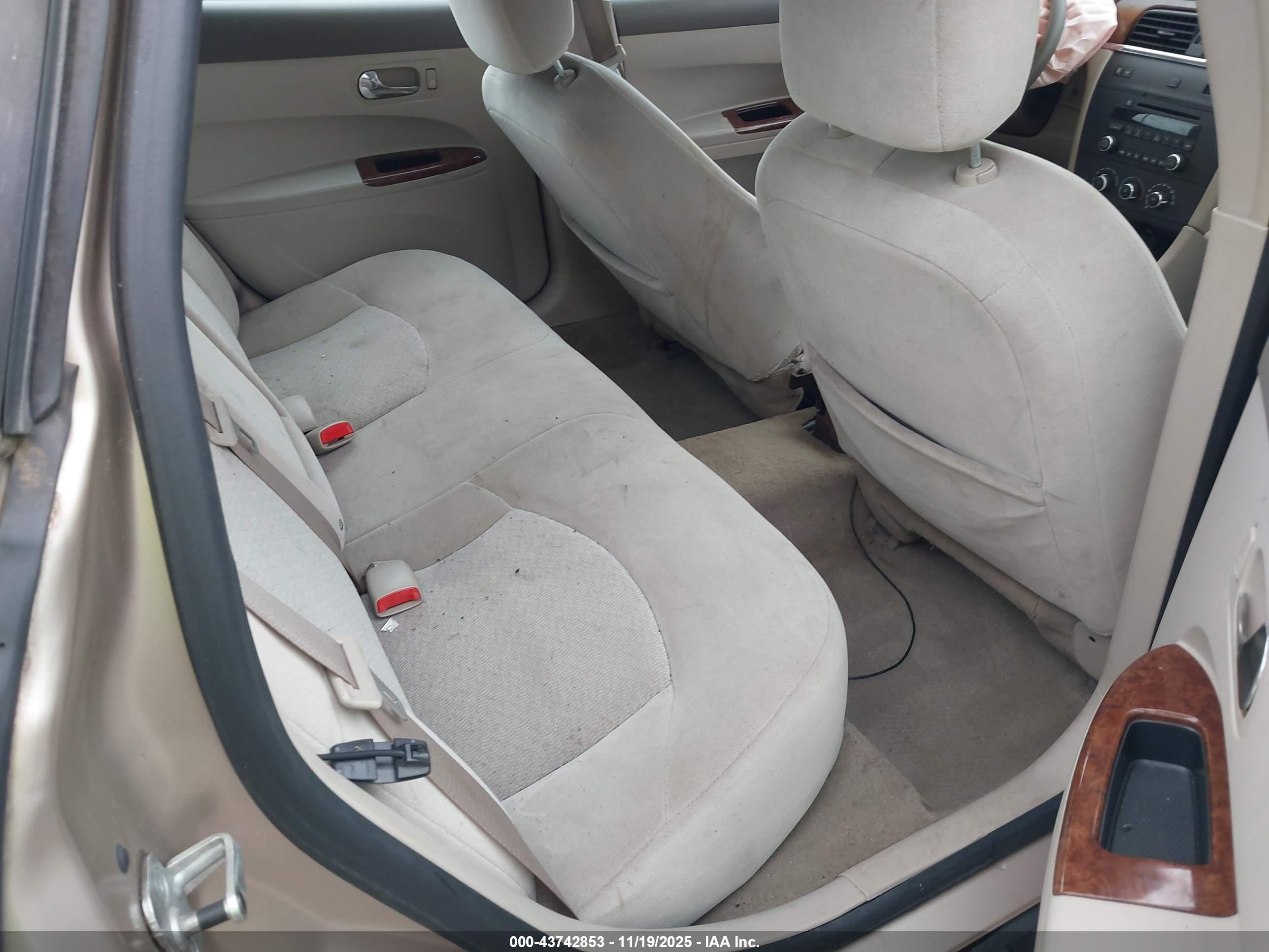 BUICK LACROSSE image 8