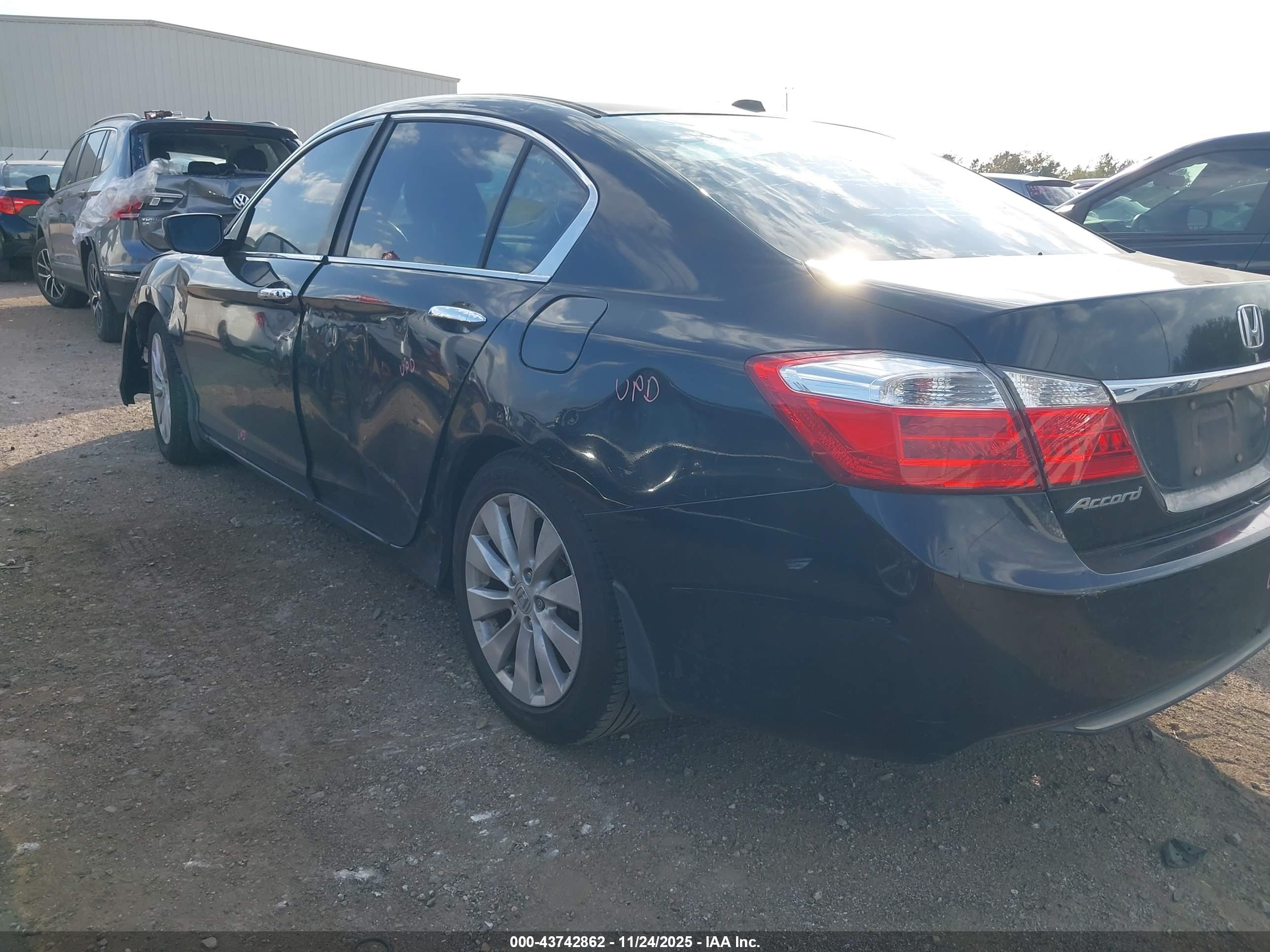 HONDA ACCORD image 3