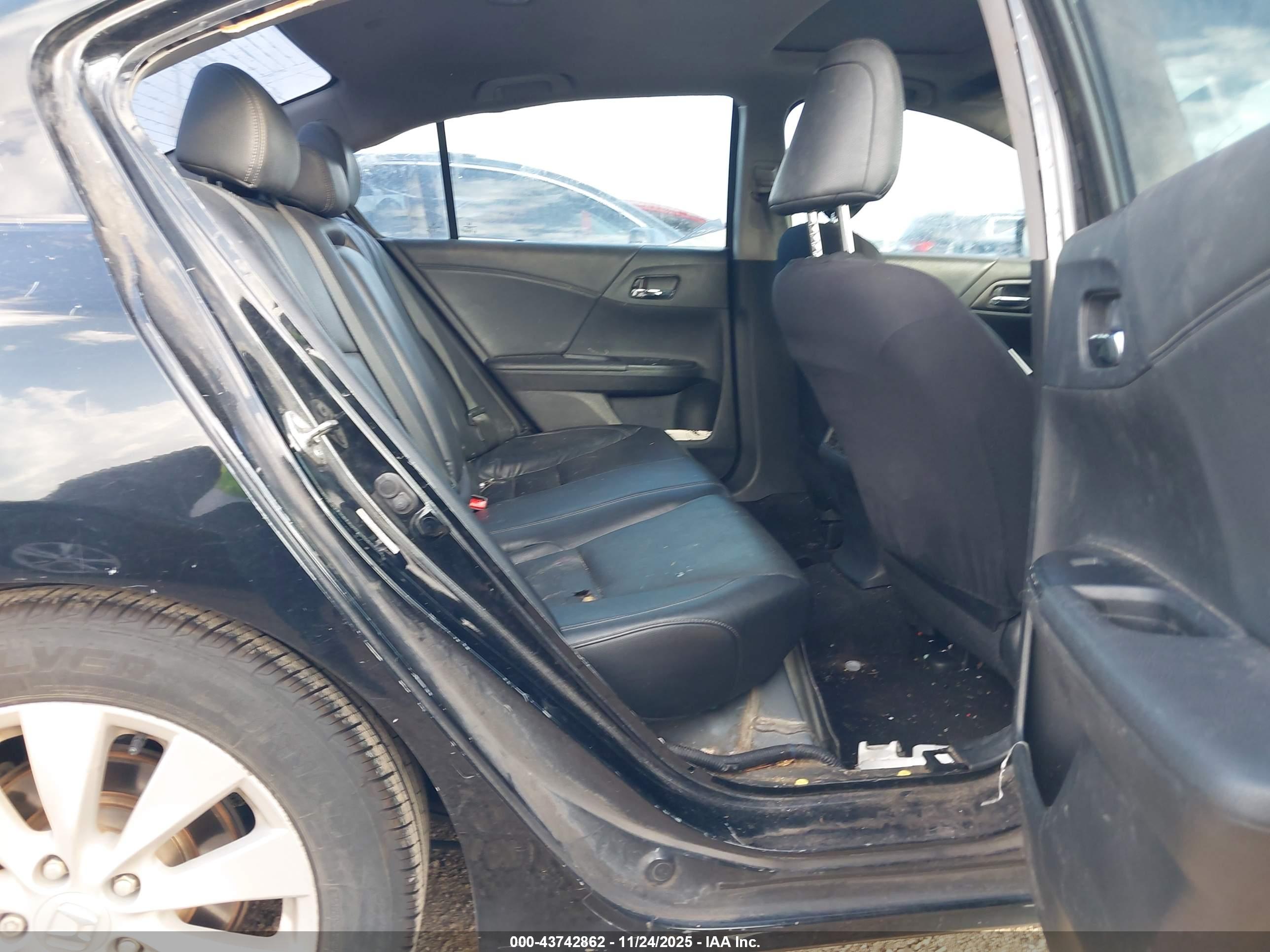 HONDA ACCORD image 8