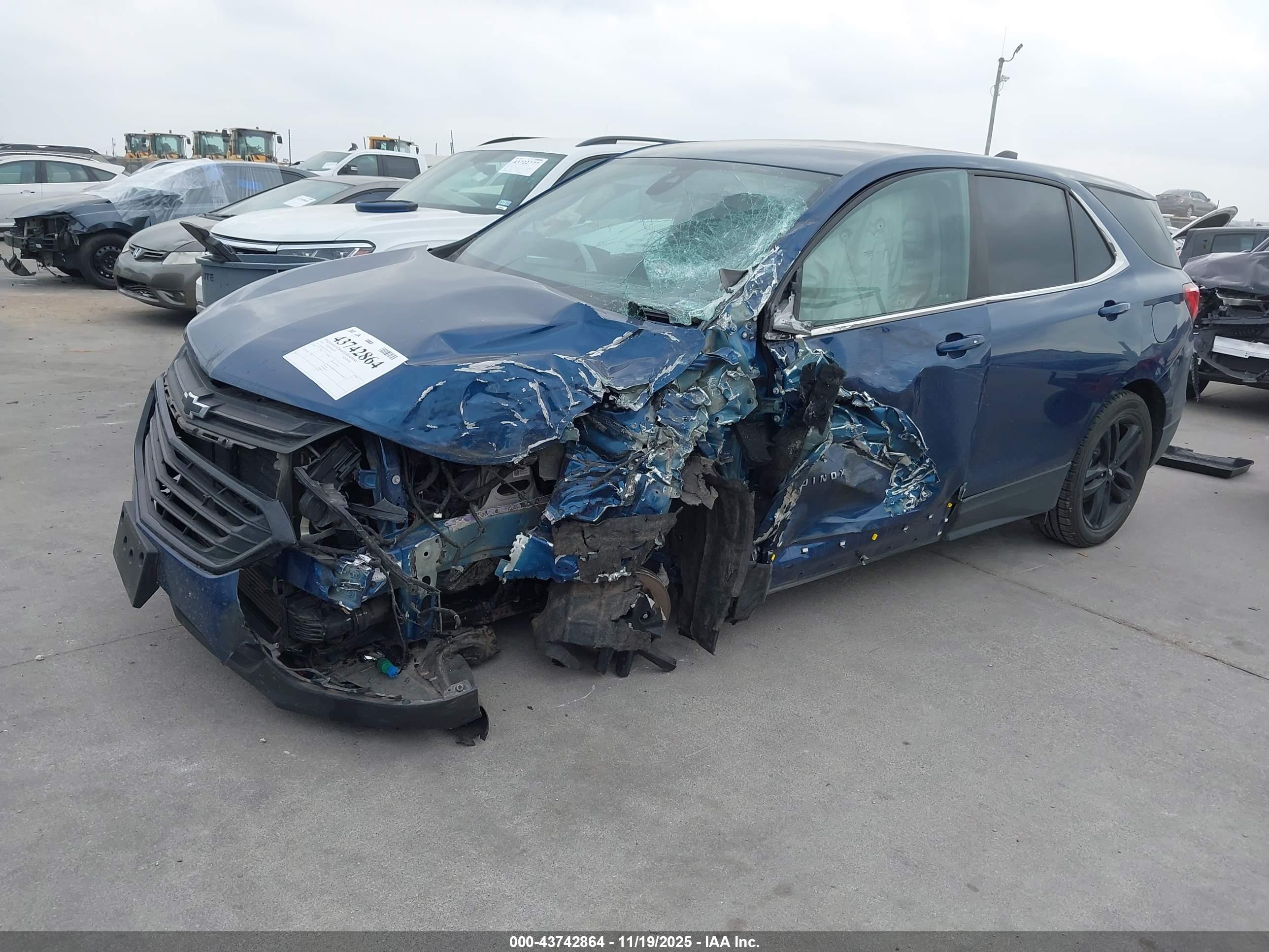CHEVROLET EQUINOX image 2