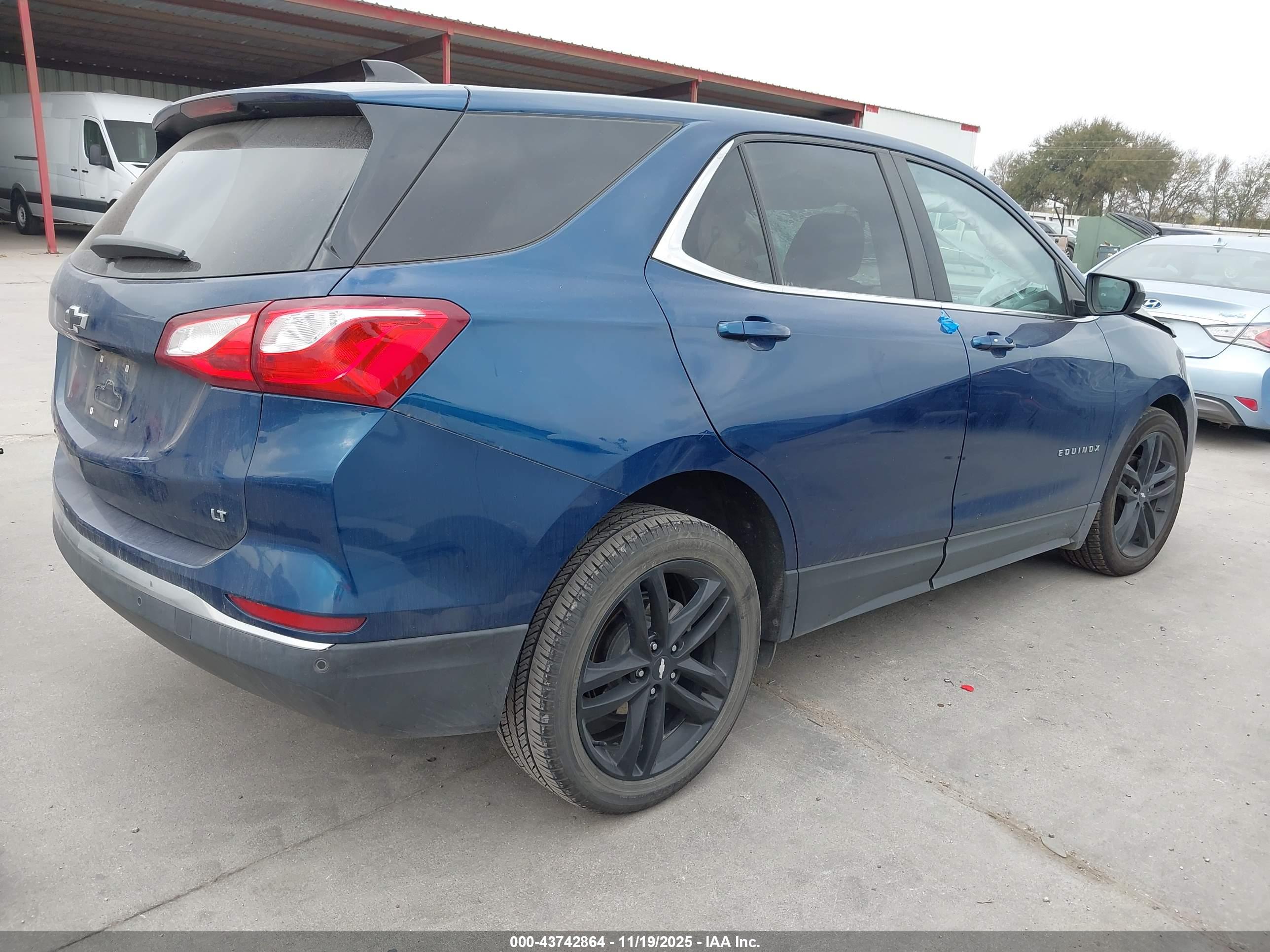 CHEVROLET EQUINOX image 4