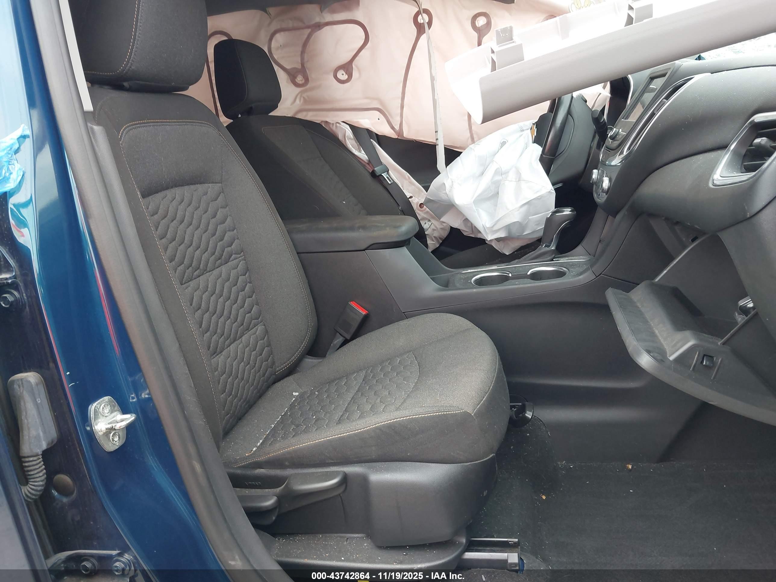 CHEVROLET EQUINOX image 5