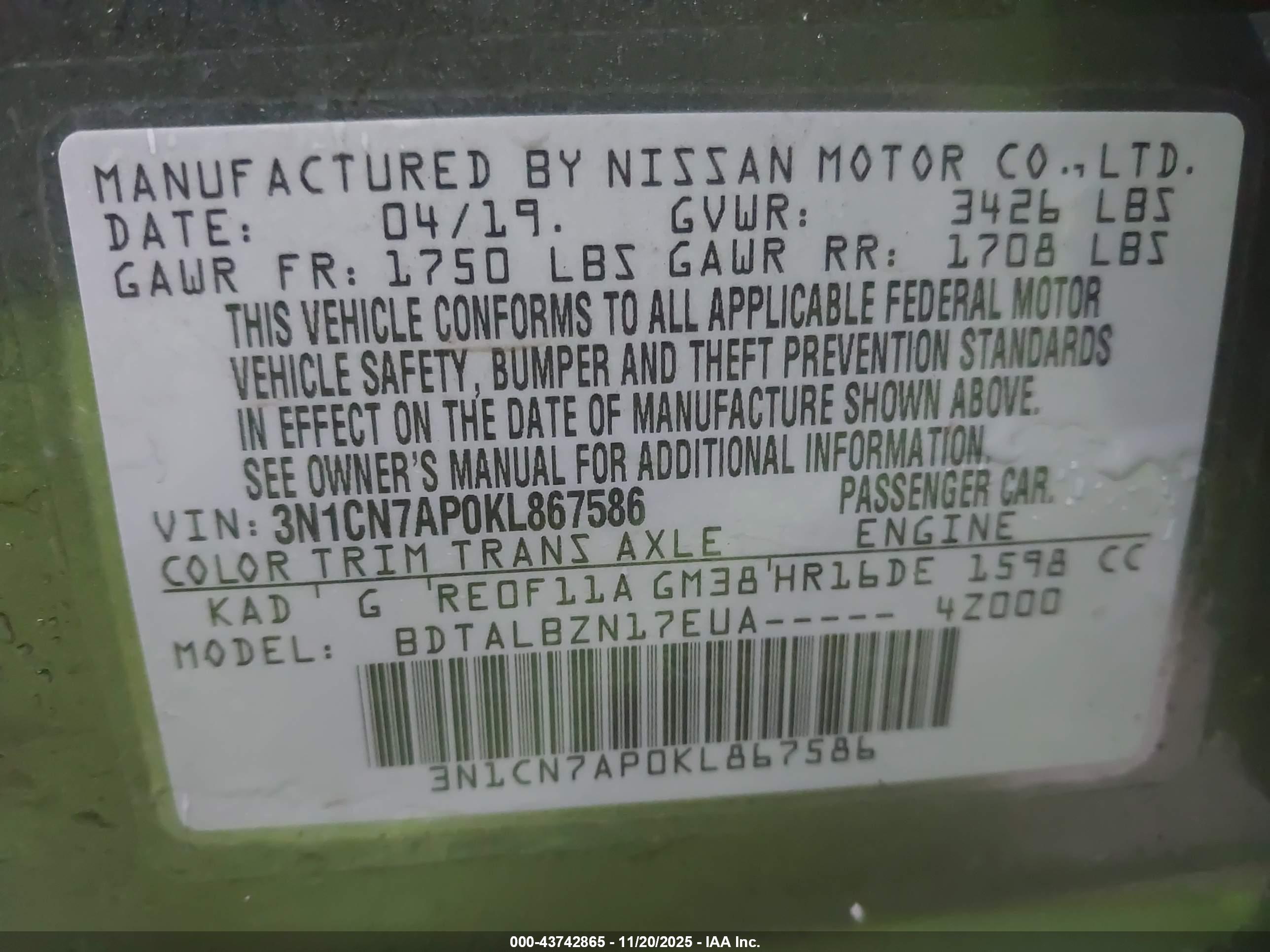 NISSAN VERSA image 9