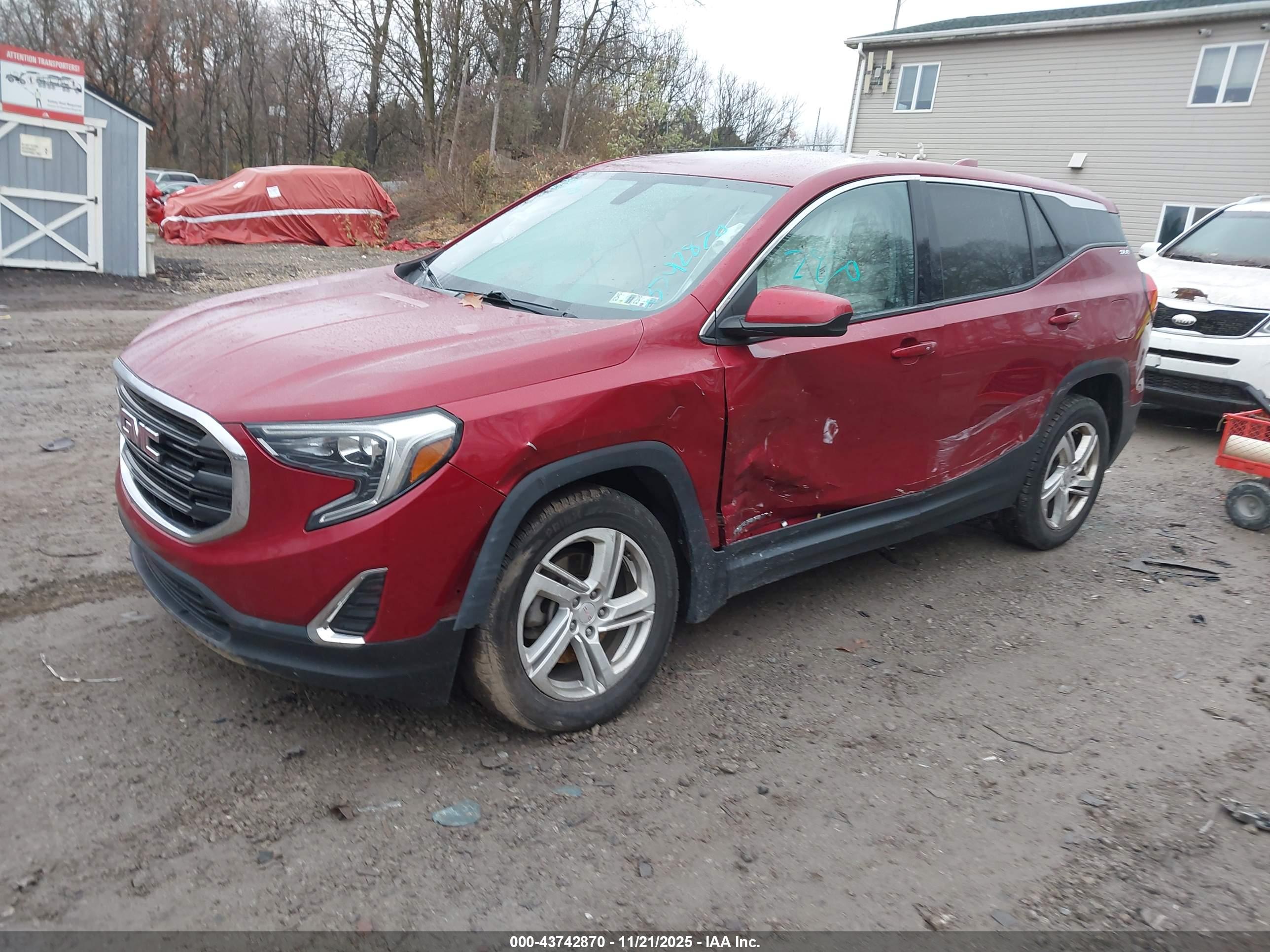 GMC TERRAIN image 2