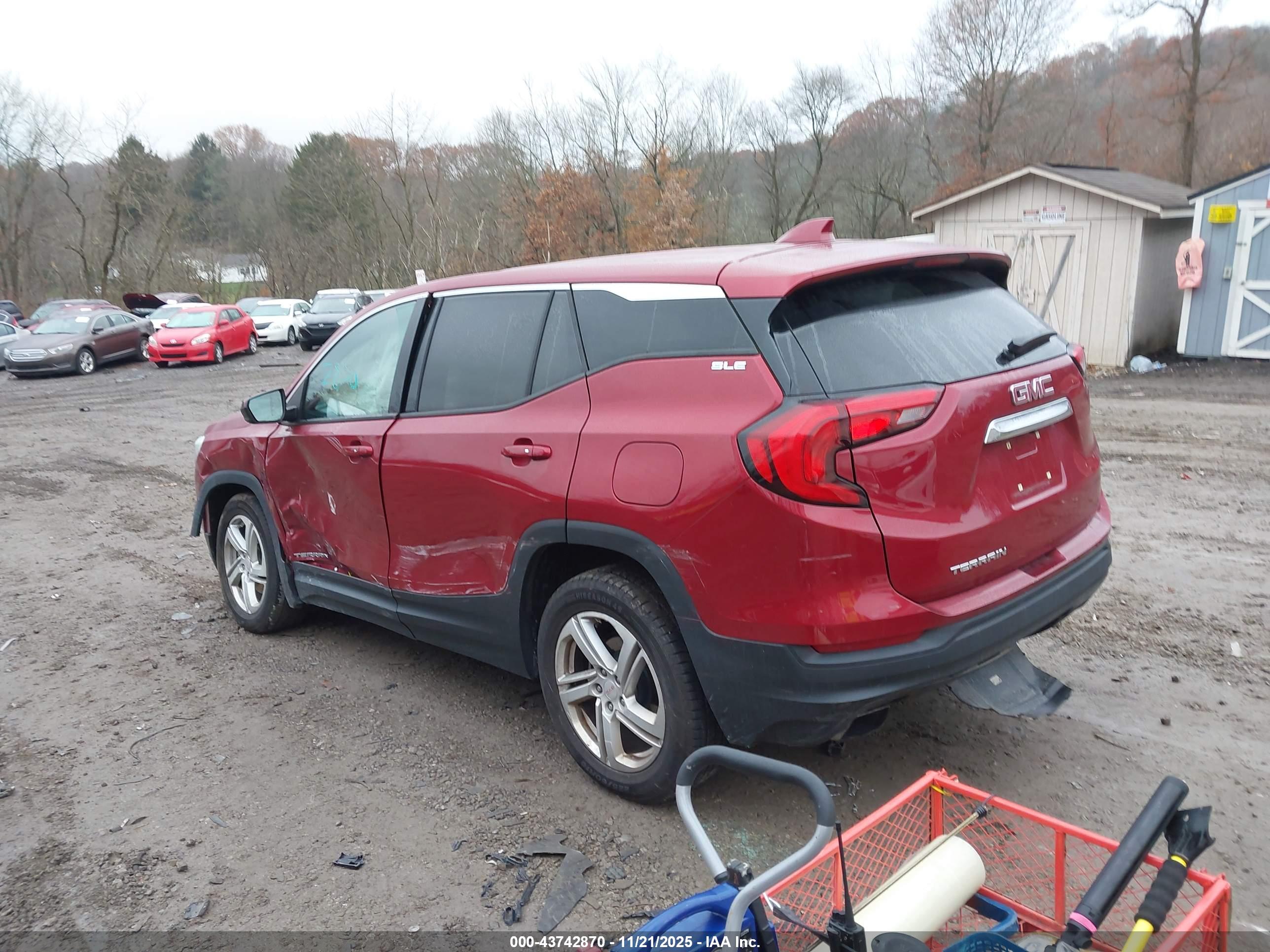 GMC TERRAIN image 3