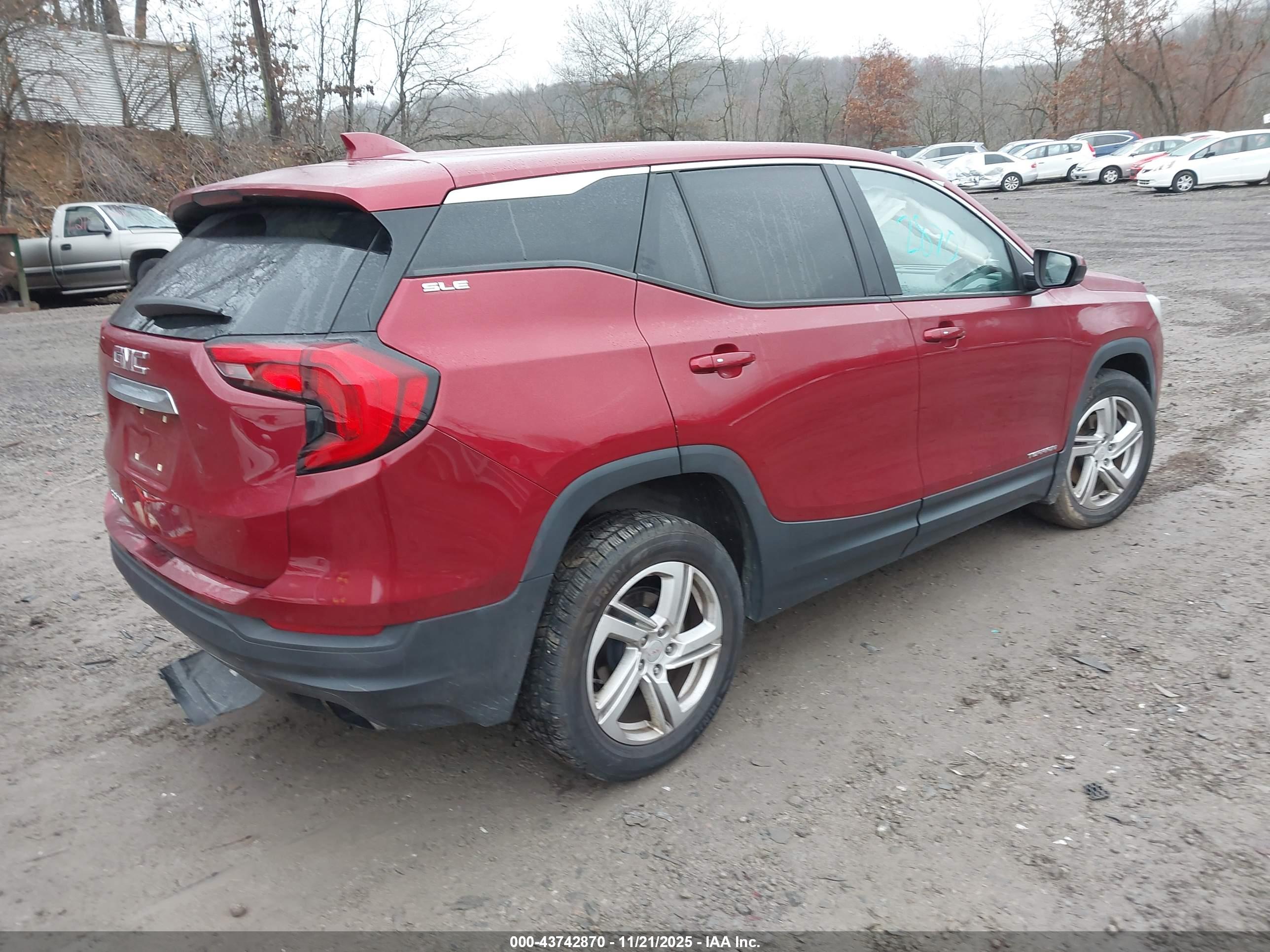GMC TERRAIN image 4