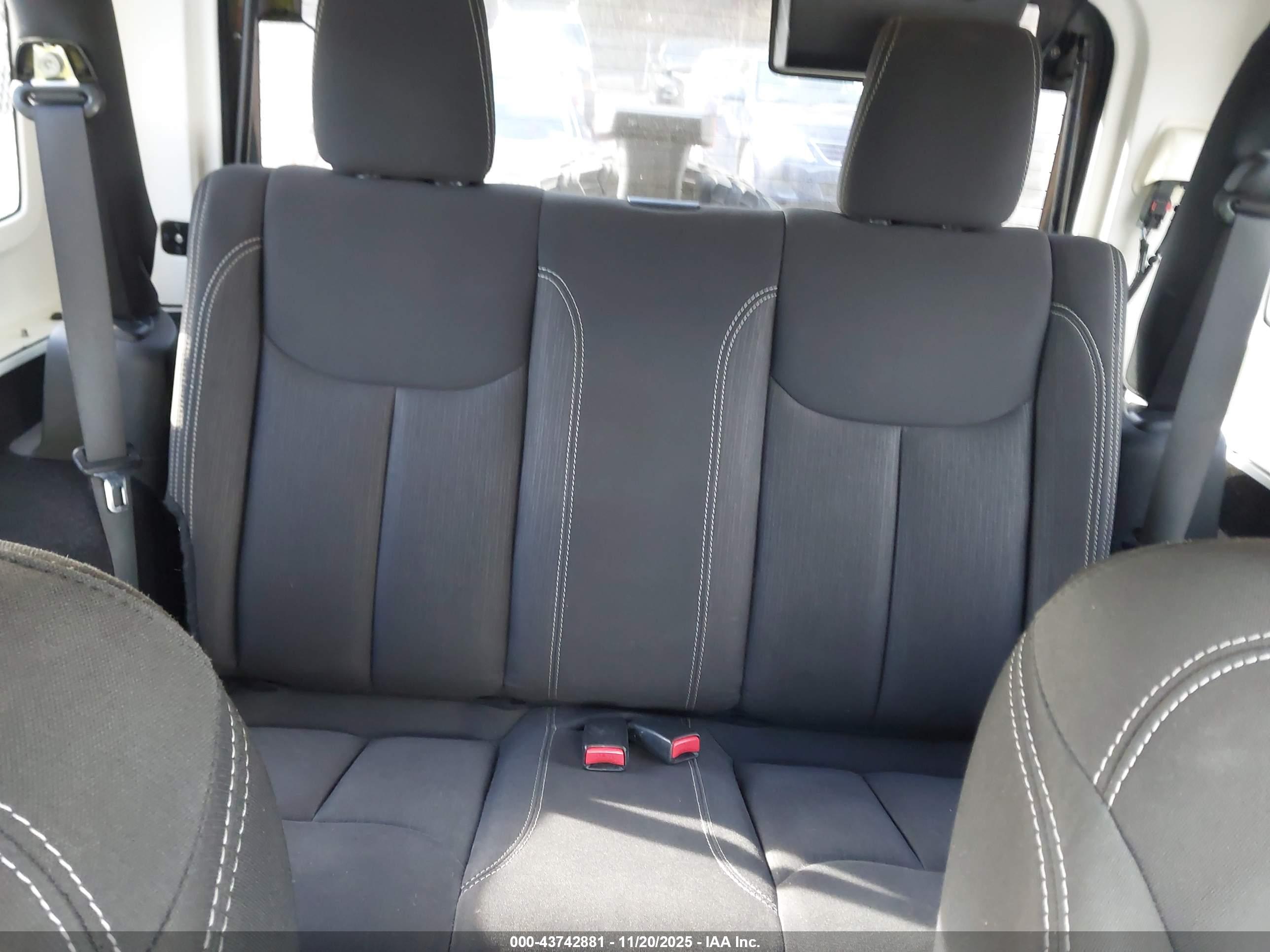 JEEP WRANGLER image 8