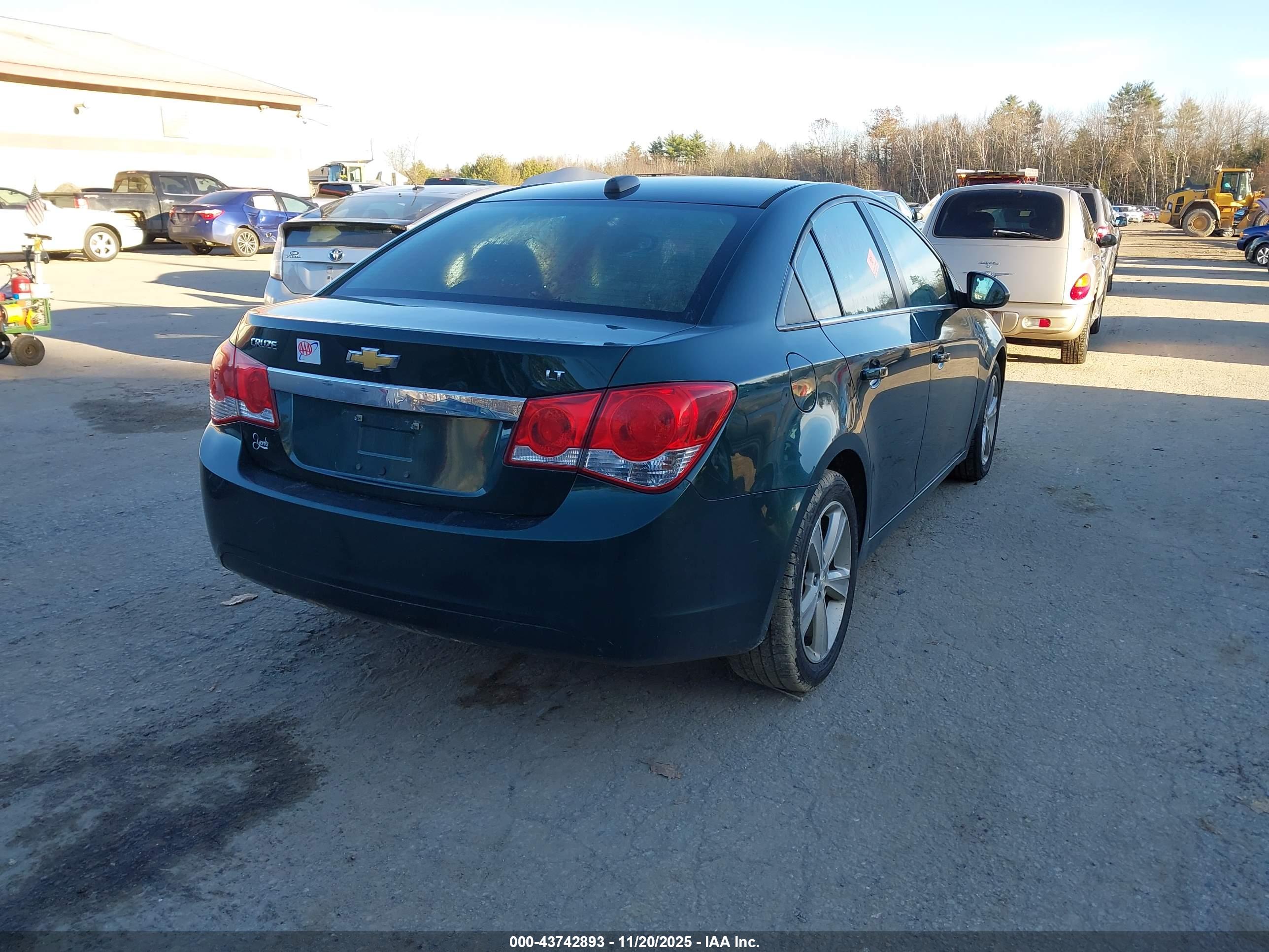 CHEVROLET CRUZE image 4